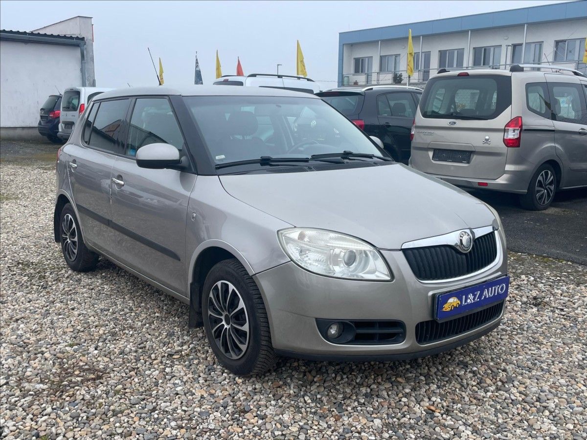 Škoda Fabia, 1,6 16V LPG - fotka 3