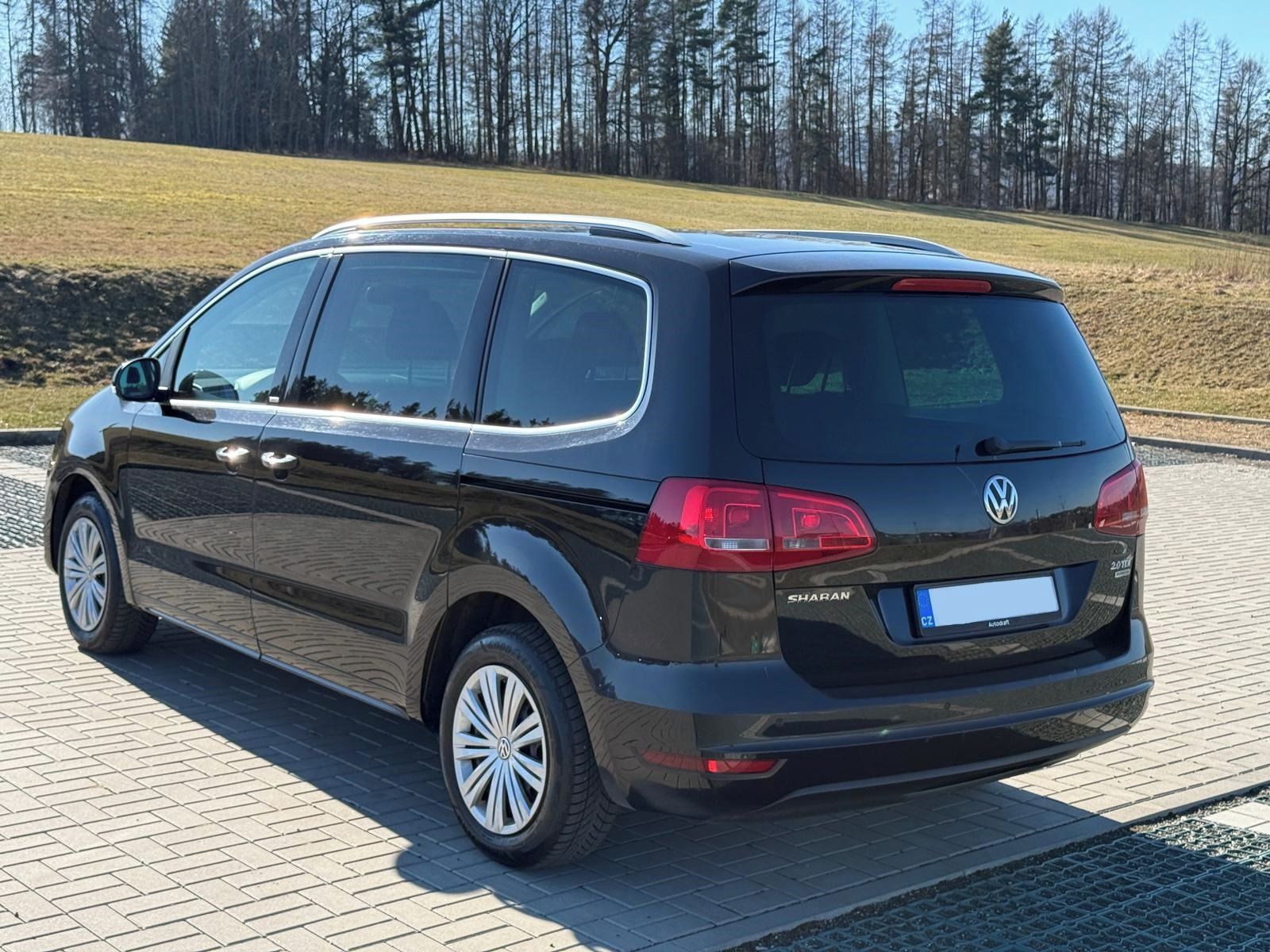 Volkswagen Sharan, 2.0TDI 103kW, 7míst, tažné,DPH - fotka 6
