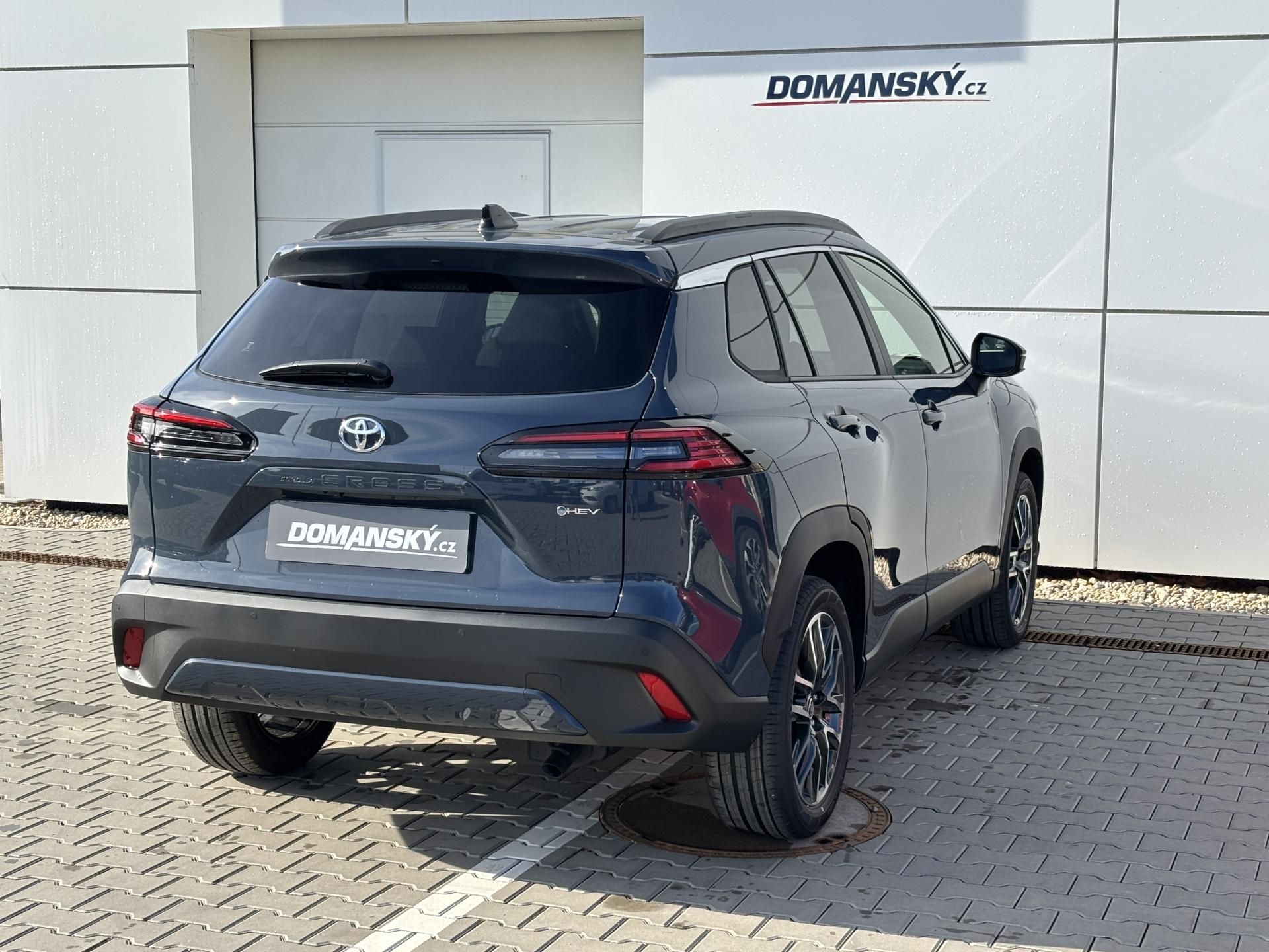 Toyota Corolla Cross, NEW STYLE 1,8 HEV - fotka 4