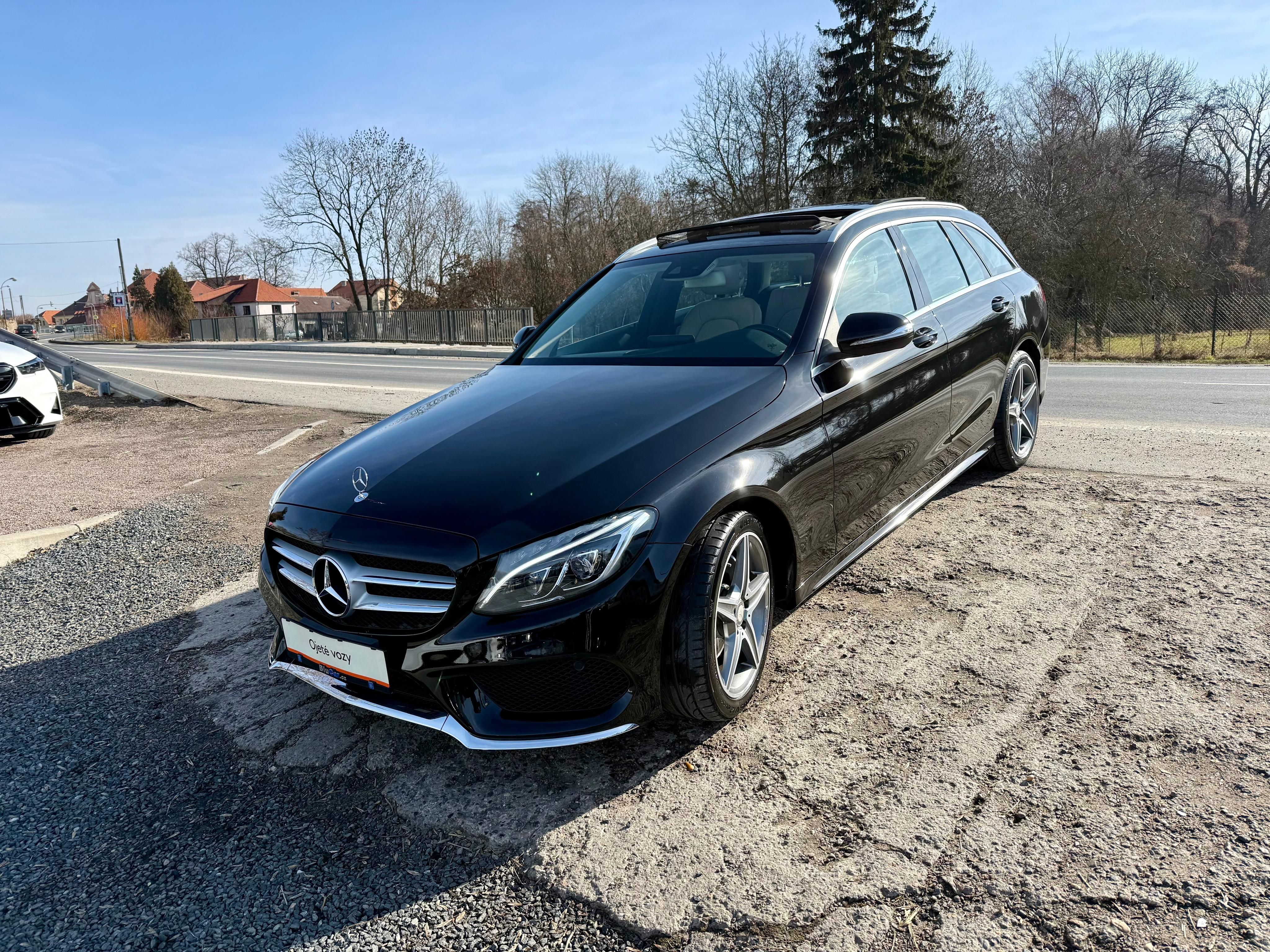 Mercedes-Benz Třídy C, 220d AMG Styling Paket
