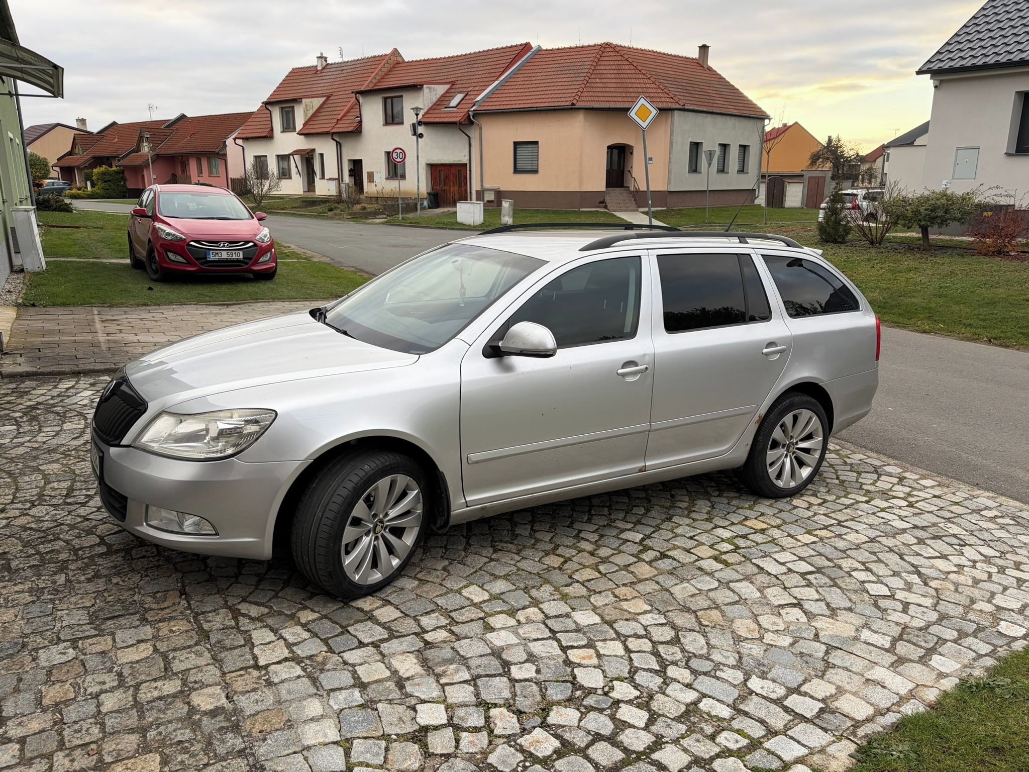 Škoda Octavia, 1.6 MPI Facelift - fotka 6
