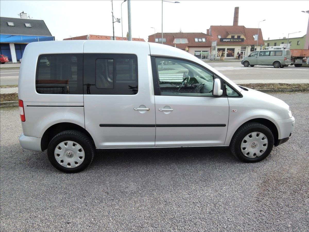 Volkswagen Caddy, 1,9 TDi 4motion LIFE Family - fotka 5