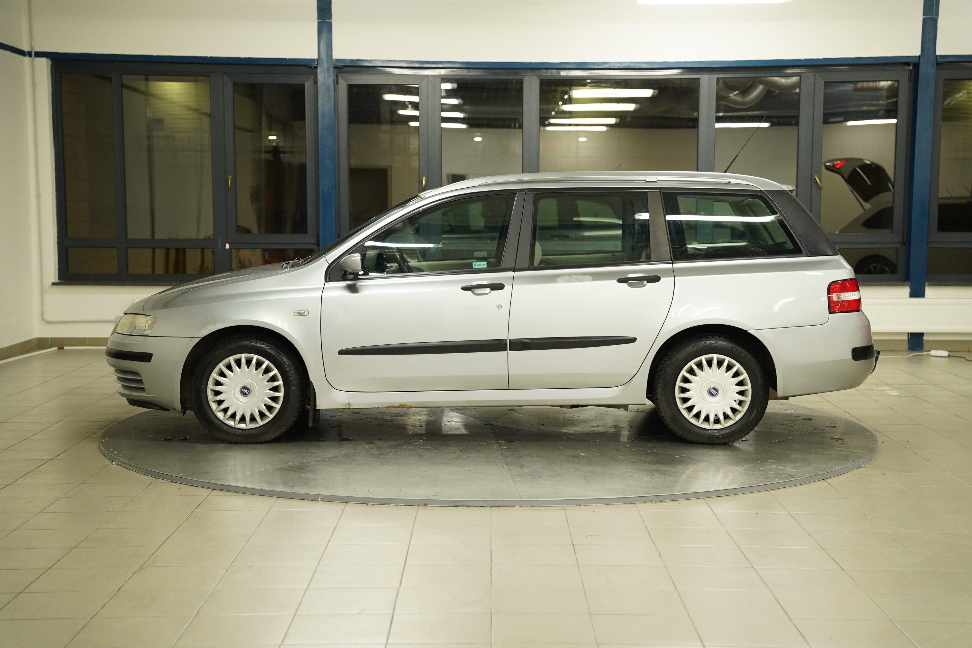 Fiat Stilo, 1.4 16V 70kW - fotka 3