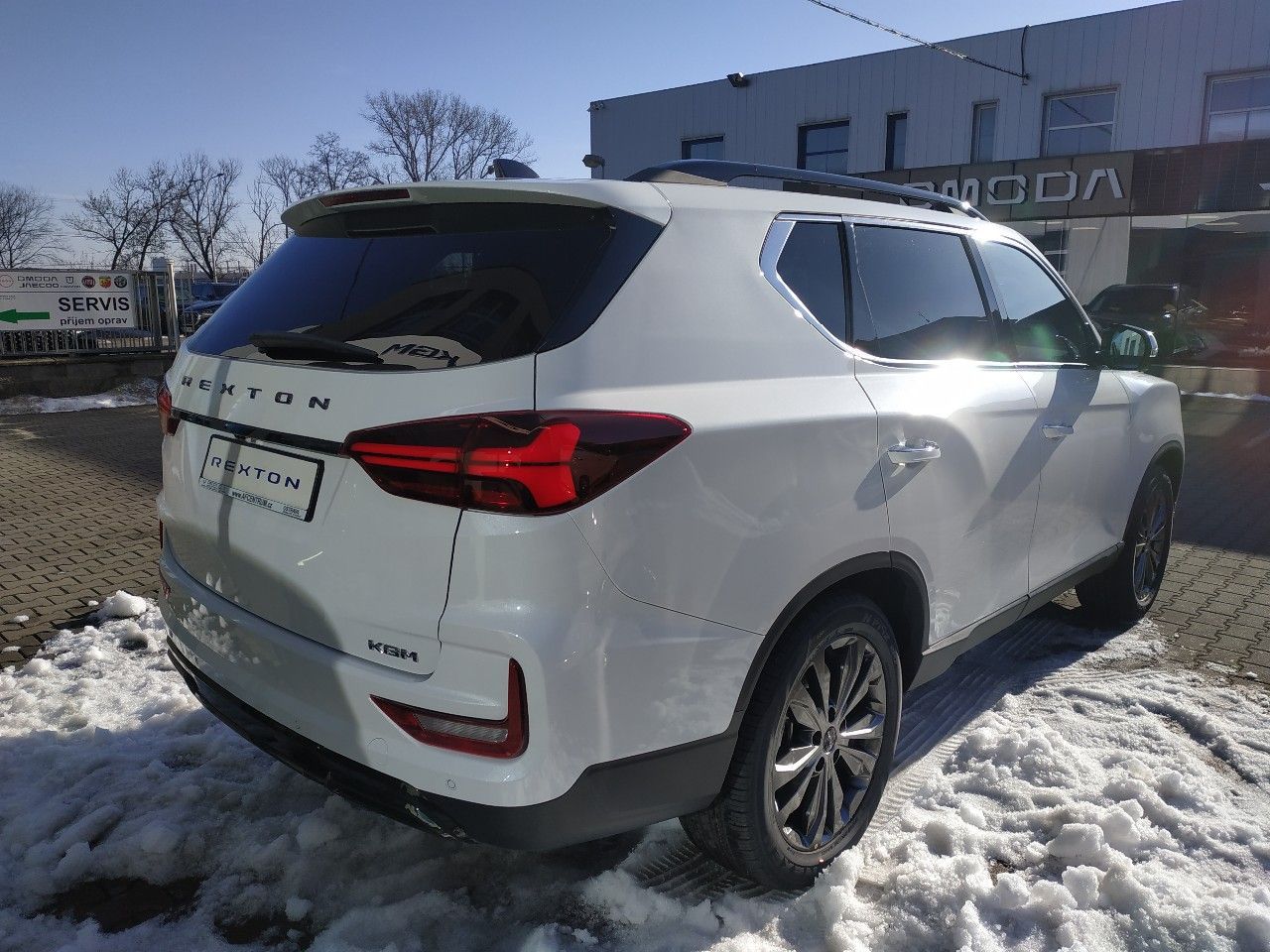 KGM Rexton, 2.2 PREMIUM 4WD AT,SKLADEM - fotka 5
