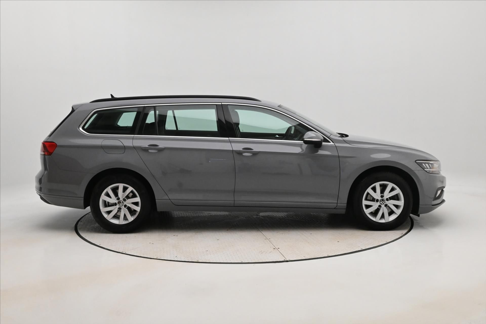 Volkswagen Passat, 2,0 TDI 110 kW Business Záruka - fotka 4