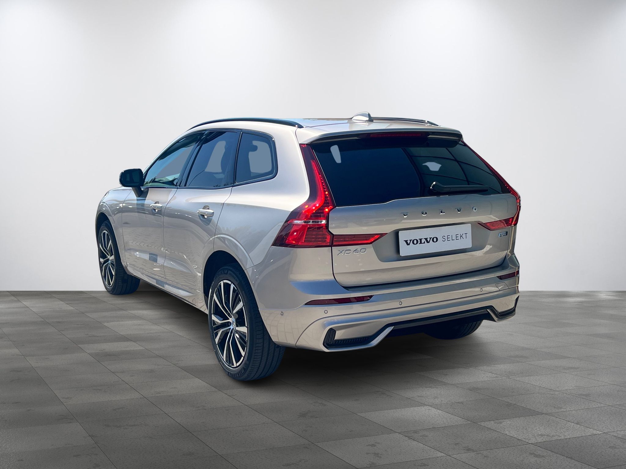 Volvo XC60, Plus B5 AWD 360, ACC,BLIS - fotka 2