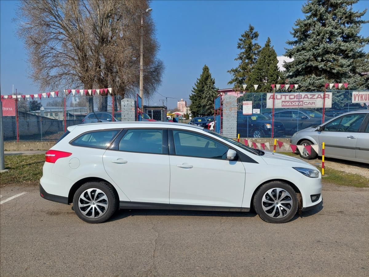 Ford Focus, 1,5 TDCi - fotka 4
