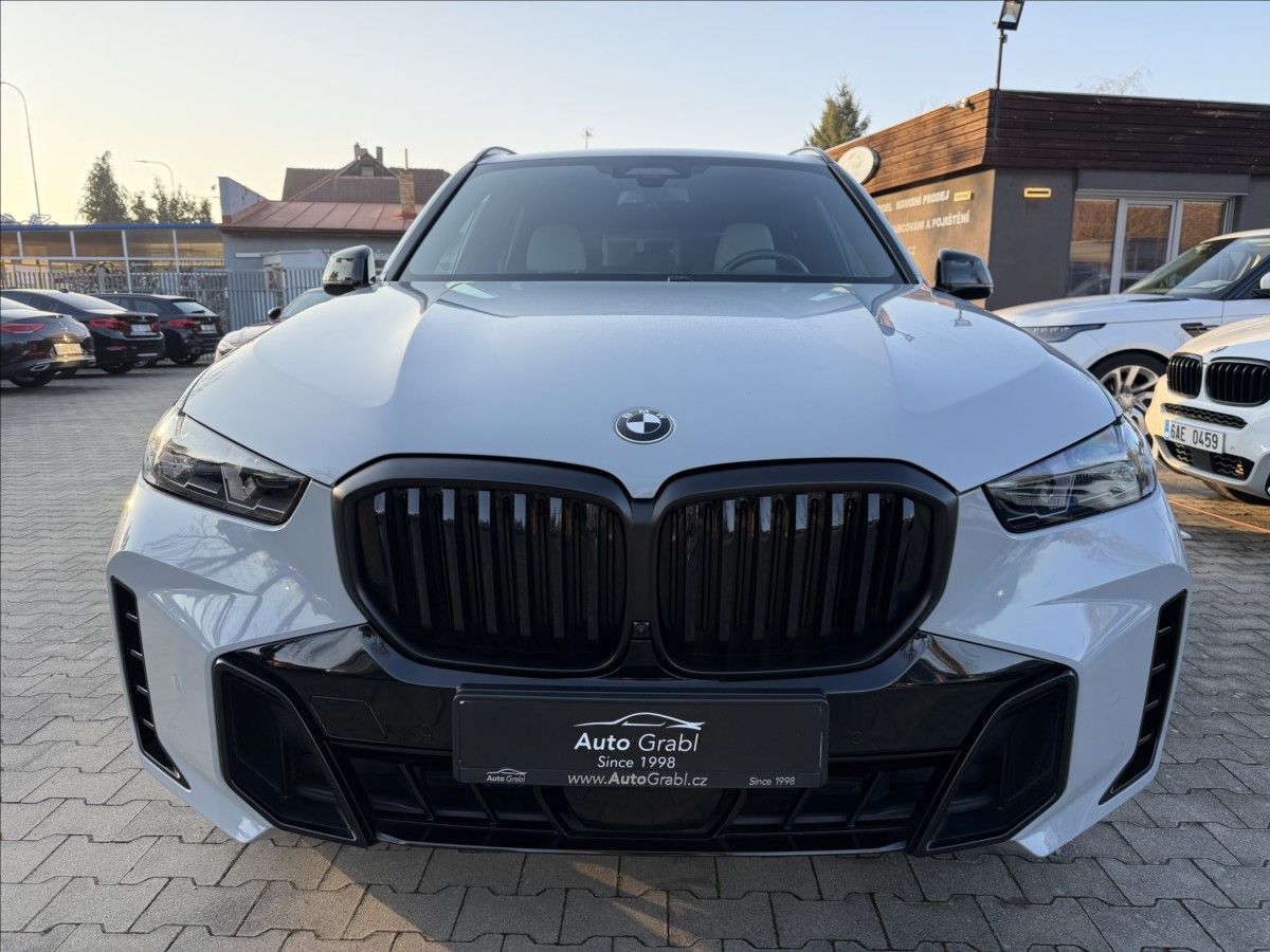 BMW X5, 30d Xdrive Msport pro - fotka 2
