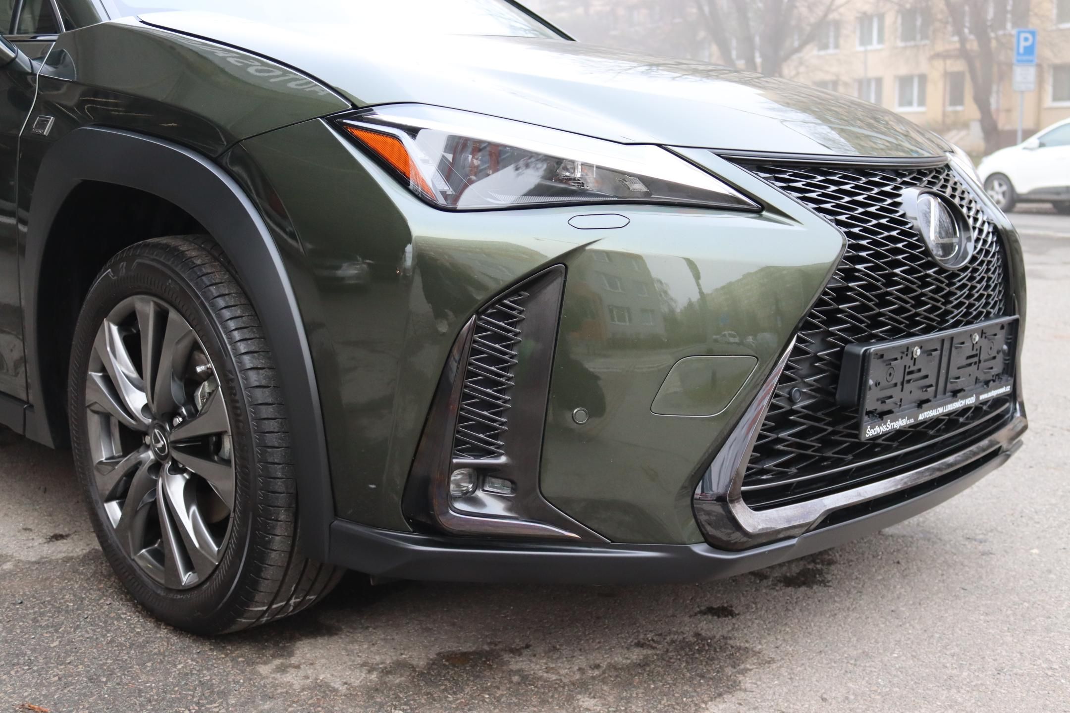 Lexus UX 250h, F-SPORT DESIGN 2.0 135kW - fotka 6