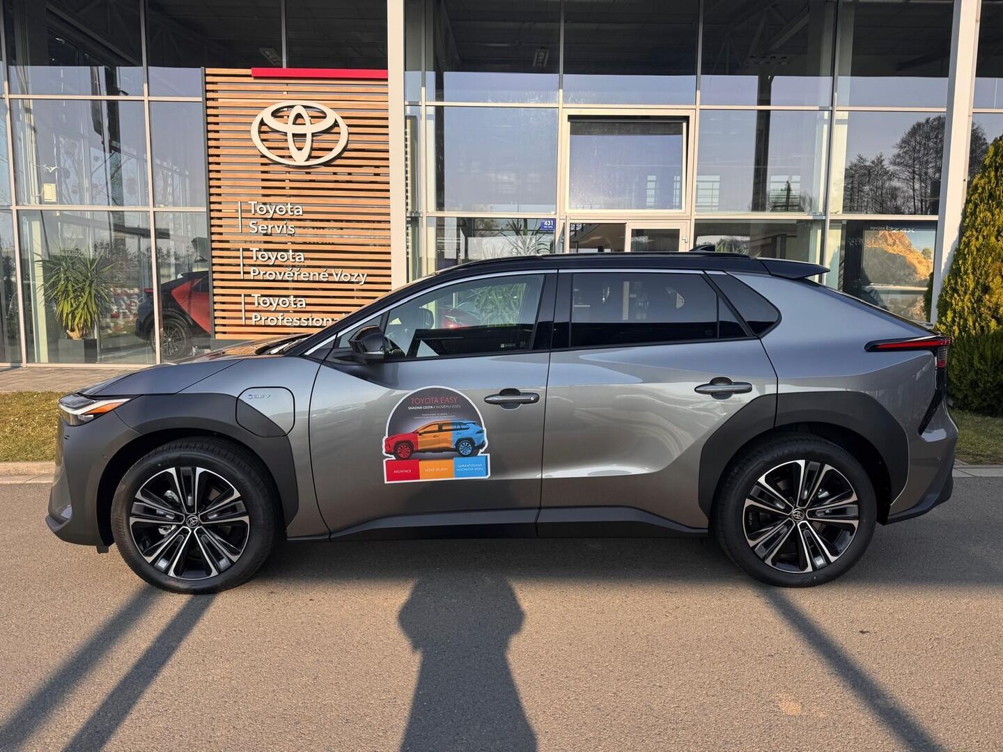 Toyota bZ4X, Executive - fotka 5
