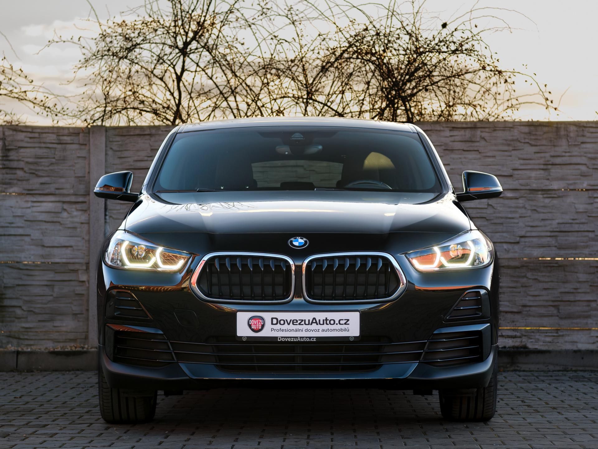 BMW X2, sDrive18i Advantage,ShadowLine - fotka 2