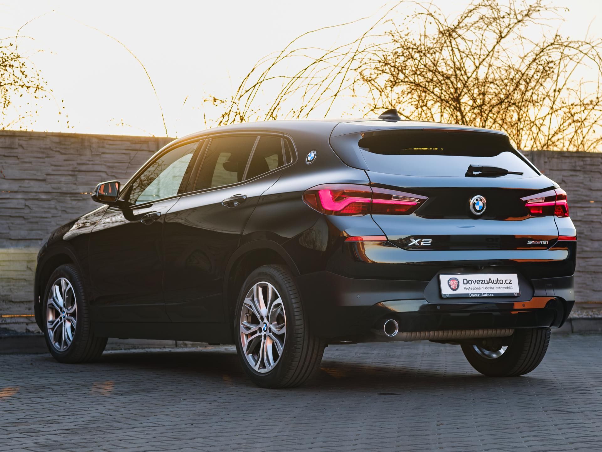BMW X2, sDrive18i Advantage,ShadowLine - fotka 6