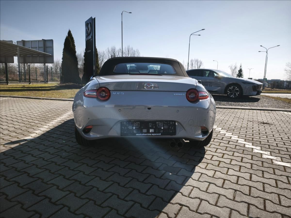 Mazda MX-5, 1,5 MX-5 ST G132 6MT Homura - fotka 5