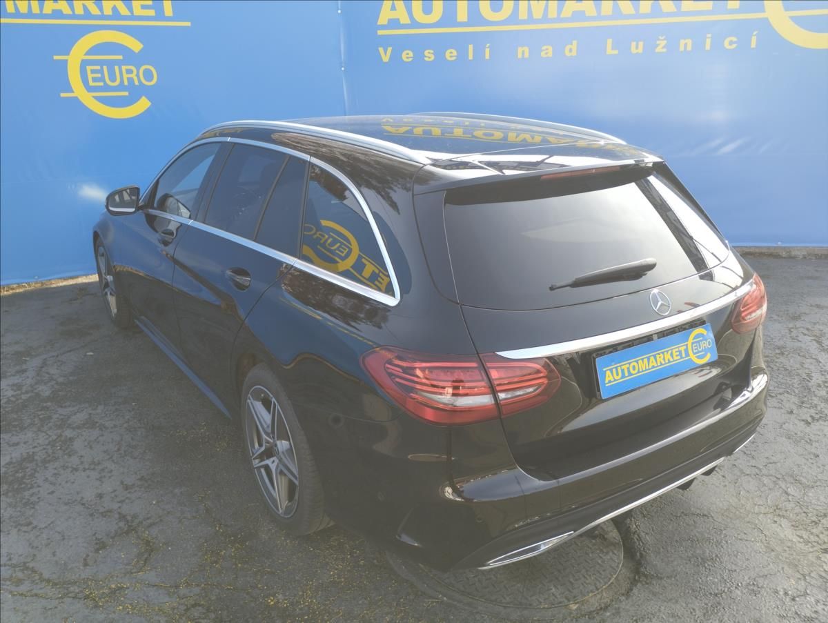 Mercedes-Benz Třídy C, 2,0 CDi 143KW AMG PAKET - fotka 4