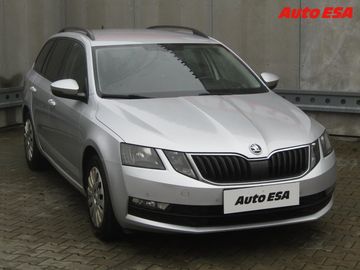 2.0 TDi,1.maj,DSG,navi,AC