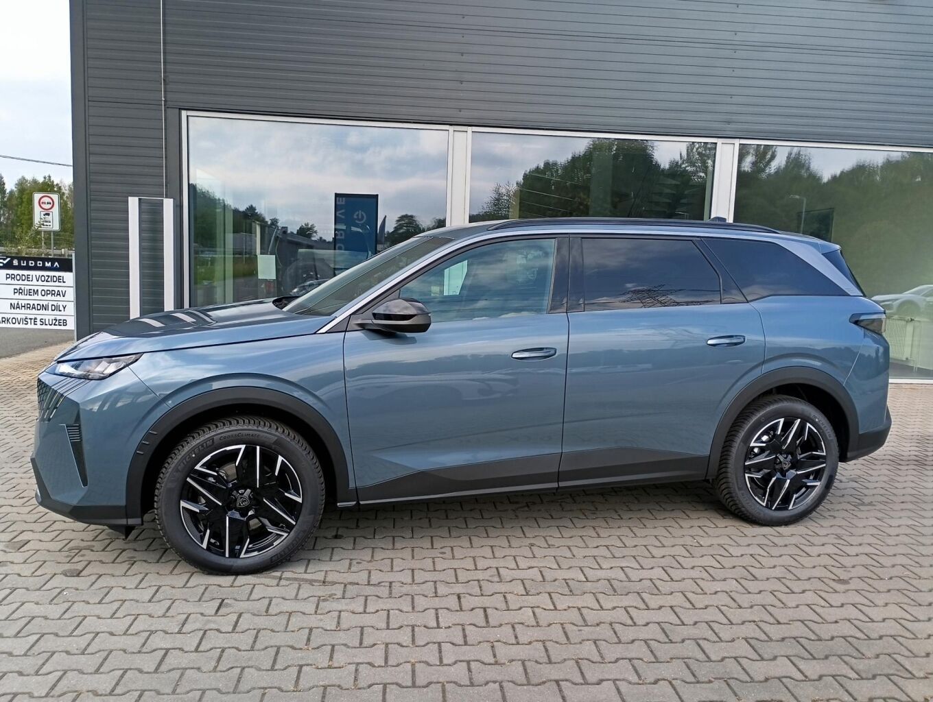 Peugeot 5008, ALLURE Hybrid 145 e-DCS6 - fotka 4