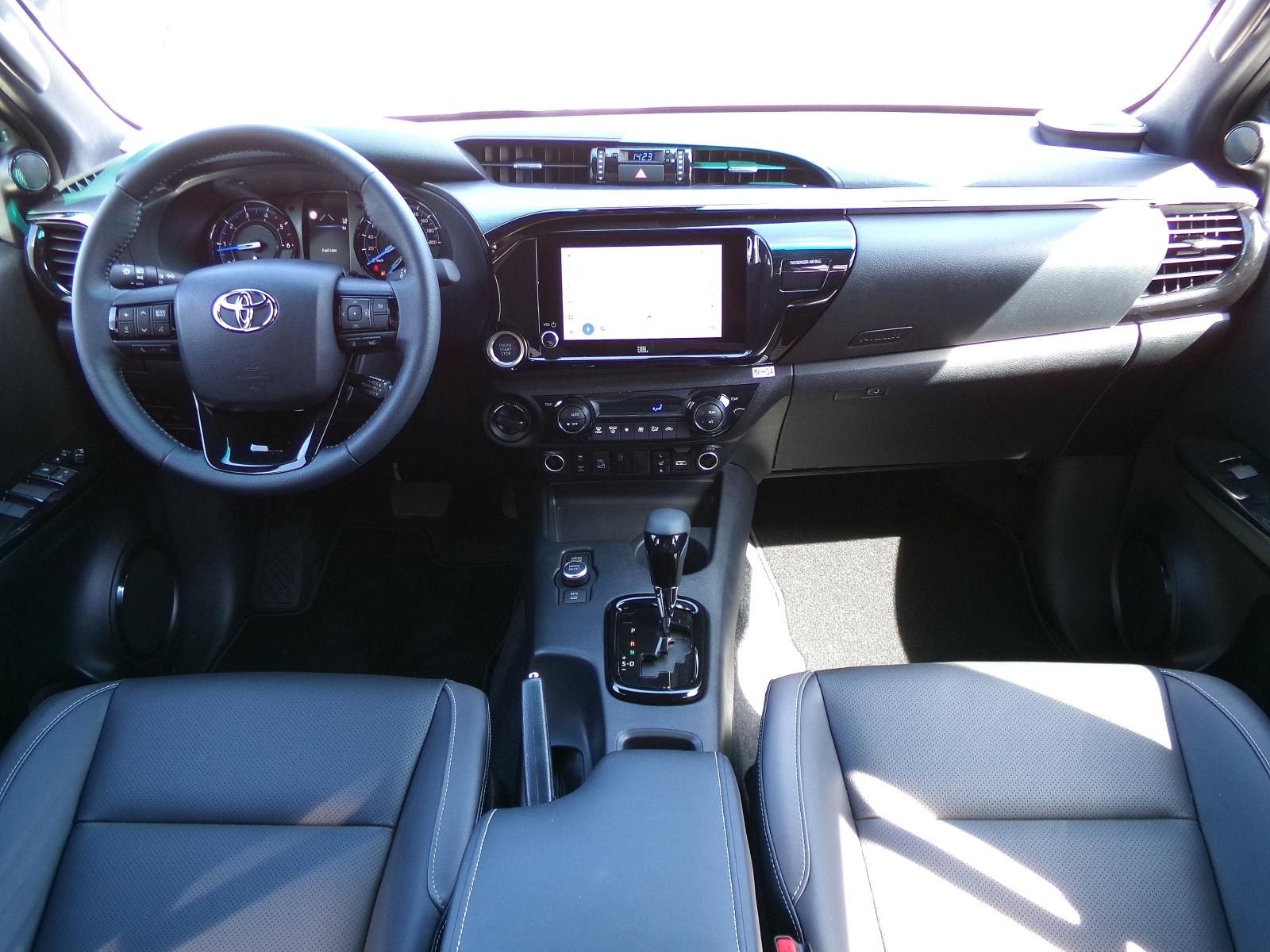 Toyota Hilux, DOUBLE CAB 2,8D INVINCIBLE 4x4 - fotka 5