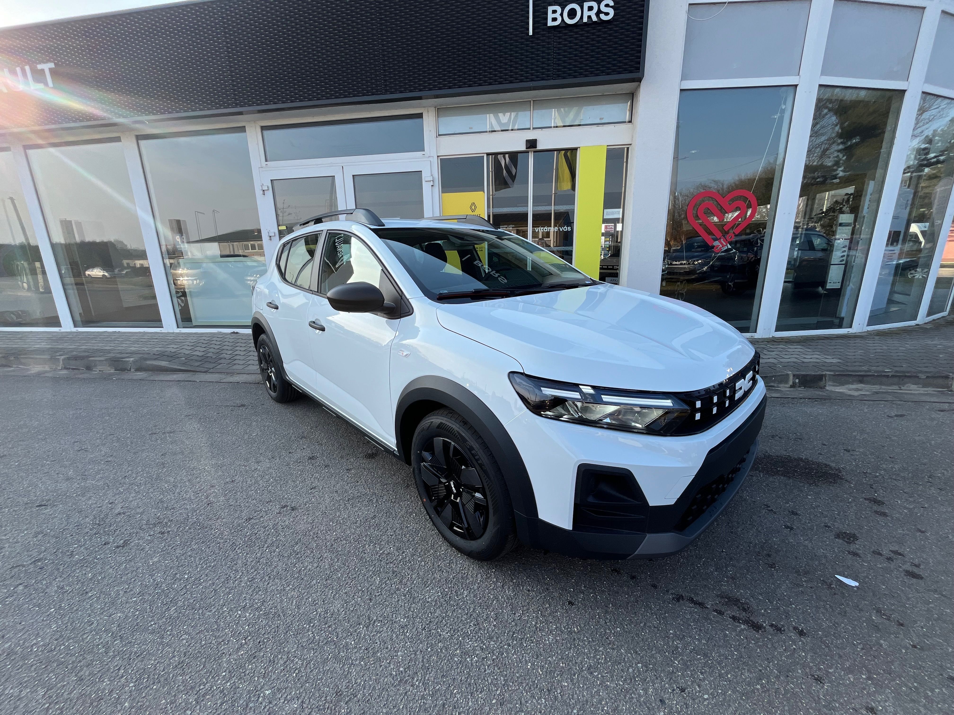 Dacia Sandero, Stepway Essential TCe110 - fotka 3