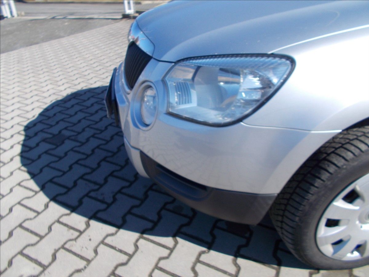 Škoda Yeti, 2,0 TDI 4x4 ČR AMB DIGIKLIMA - fotka 6