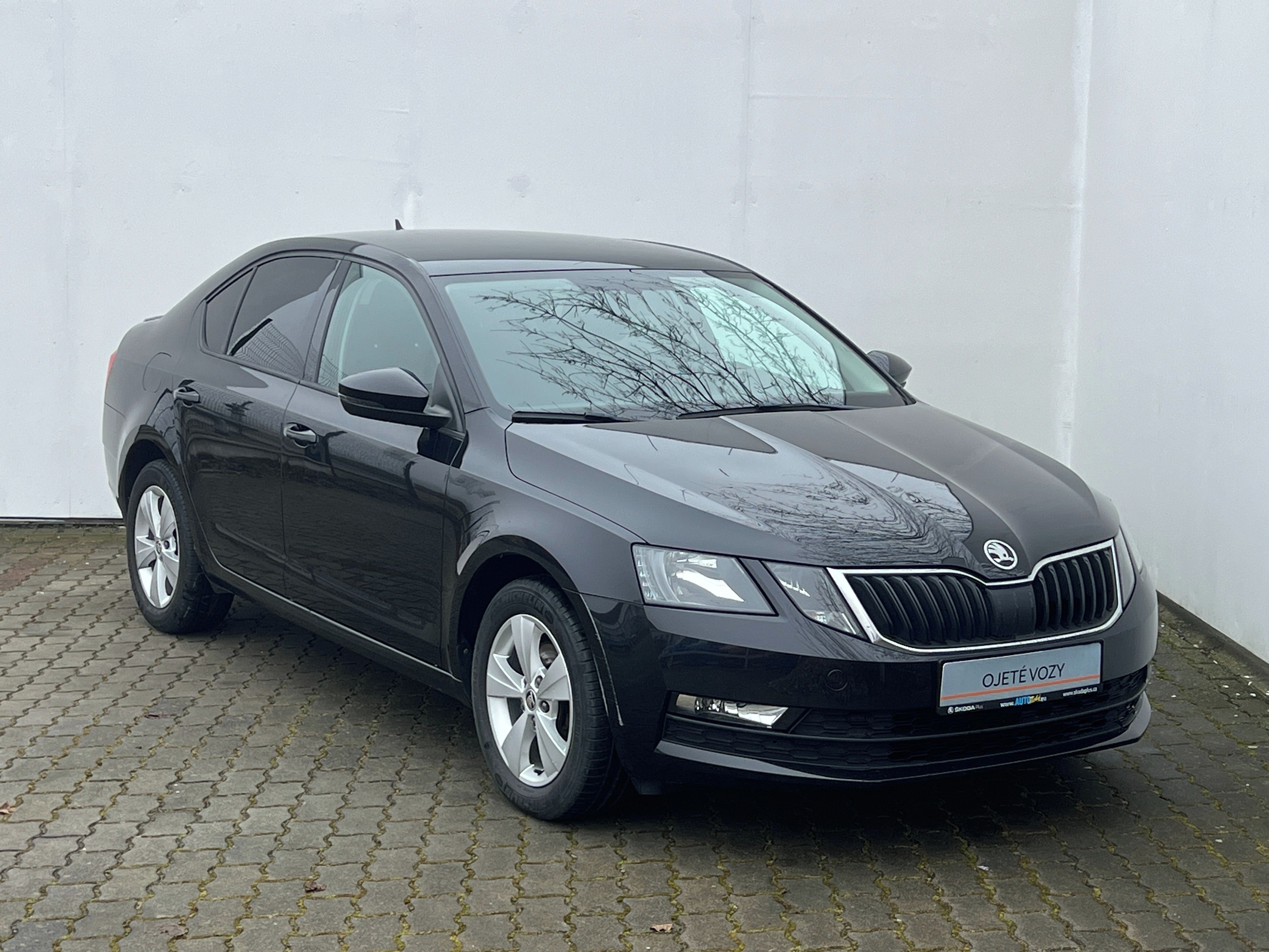 Škoda Octavia, 1.5 TSI 110 kW Ambition DSG - fotka 3