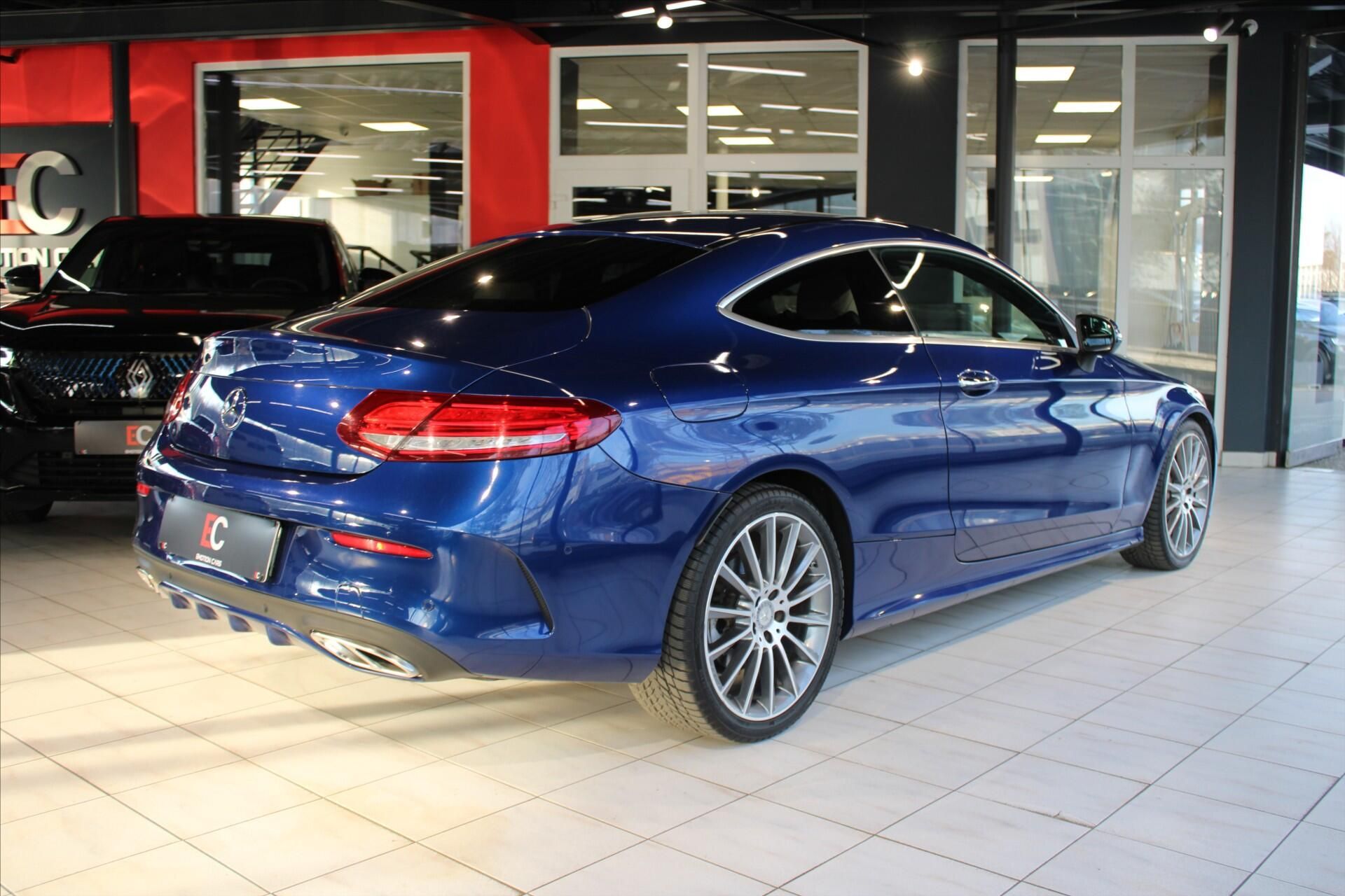 Mercedes-Benz Třídy C, 250d Coupé AMG Line DIS+/Burme - fotka 6