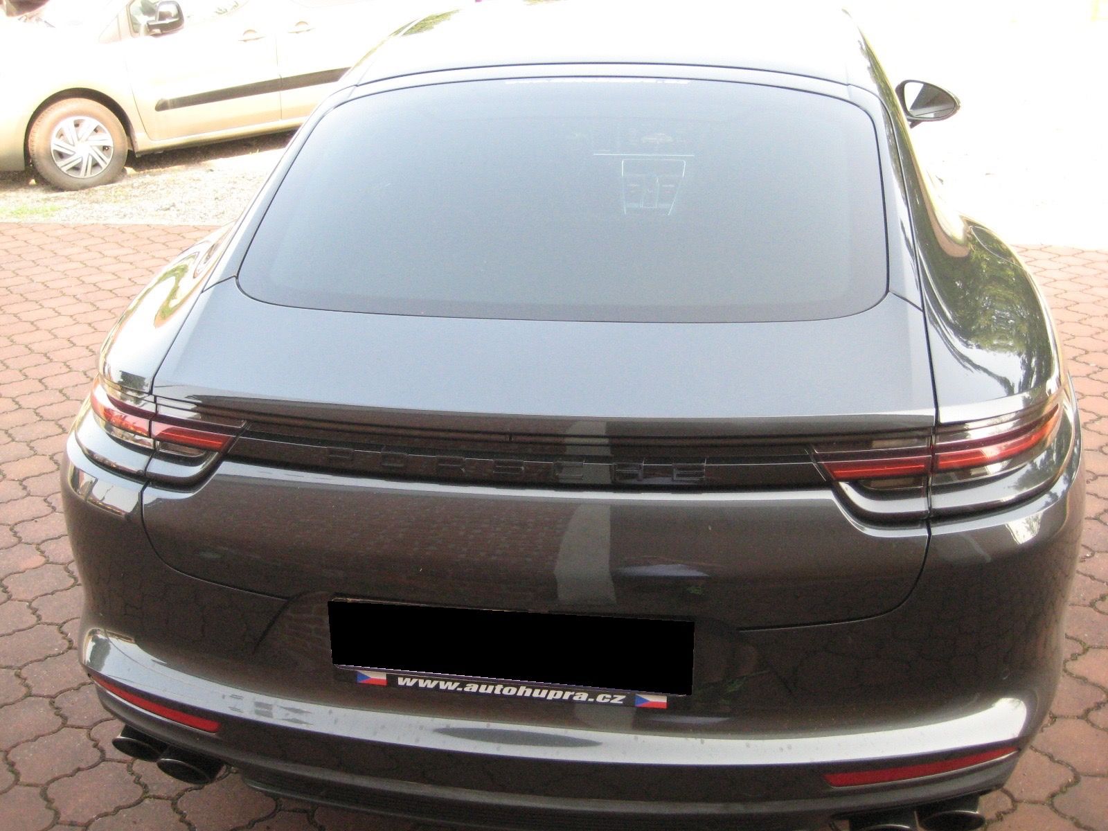 Porsche Panamera, 4E-HYBRID 1. MAJITEL, SERVIS - fotka 6