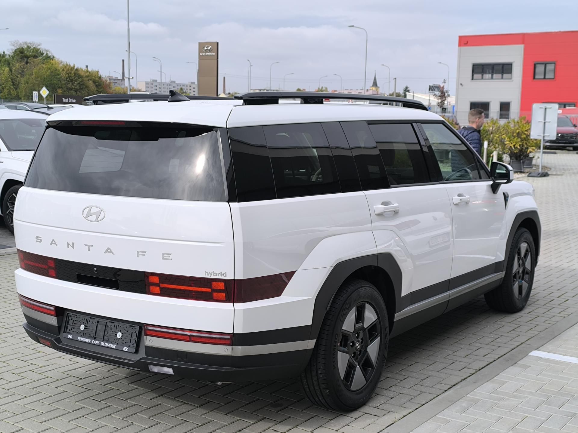 Hyundai Santa Fe, 1,6 T-GDI HEV 2WD SMART - fotka 5