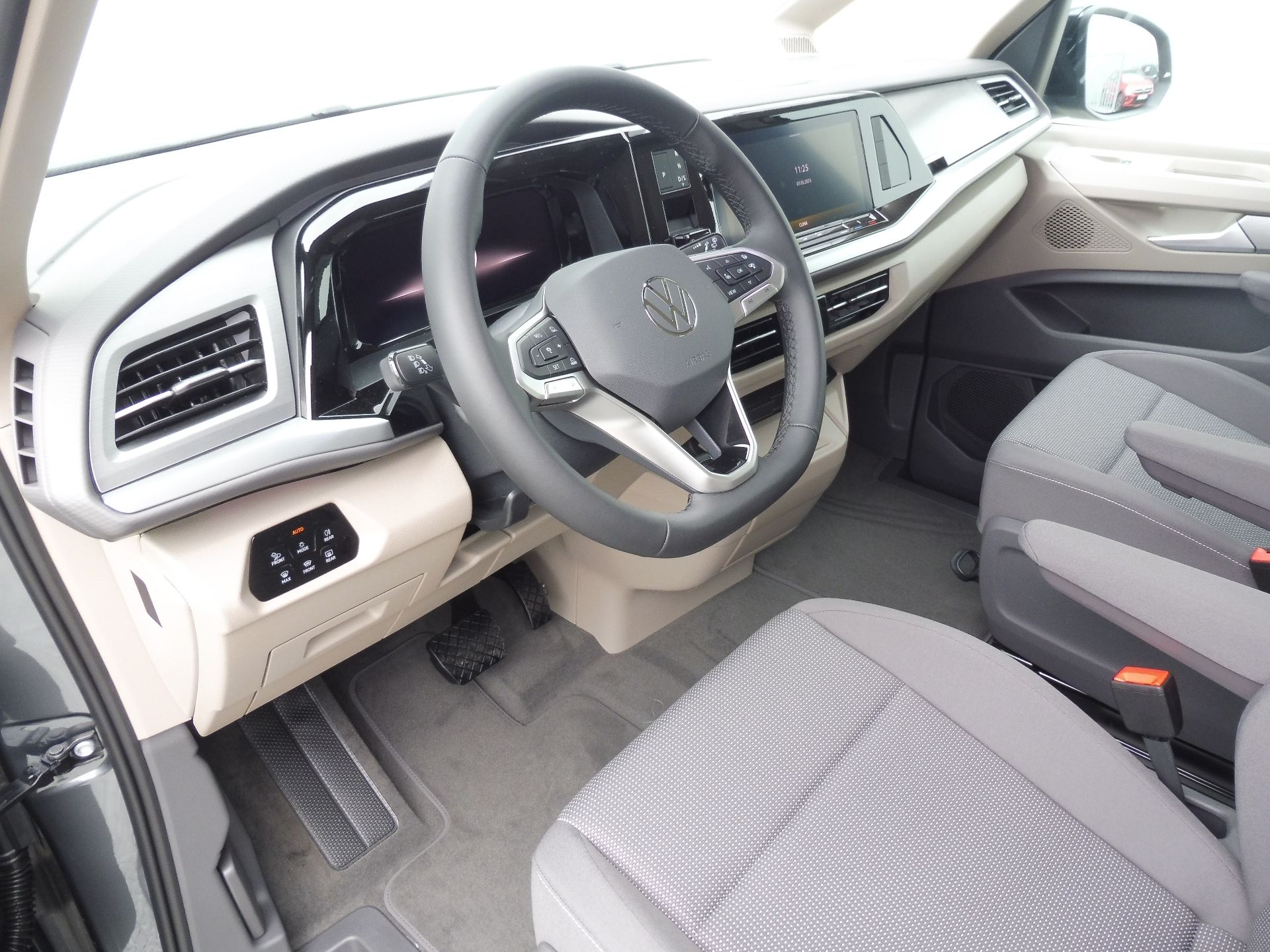 Volkswagen Multivan, Long Life 2,0 TDI 110kW DSG - fotka 6
