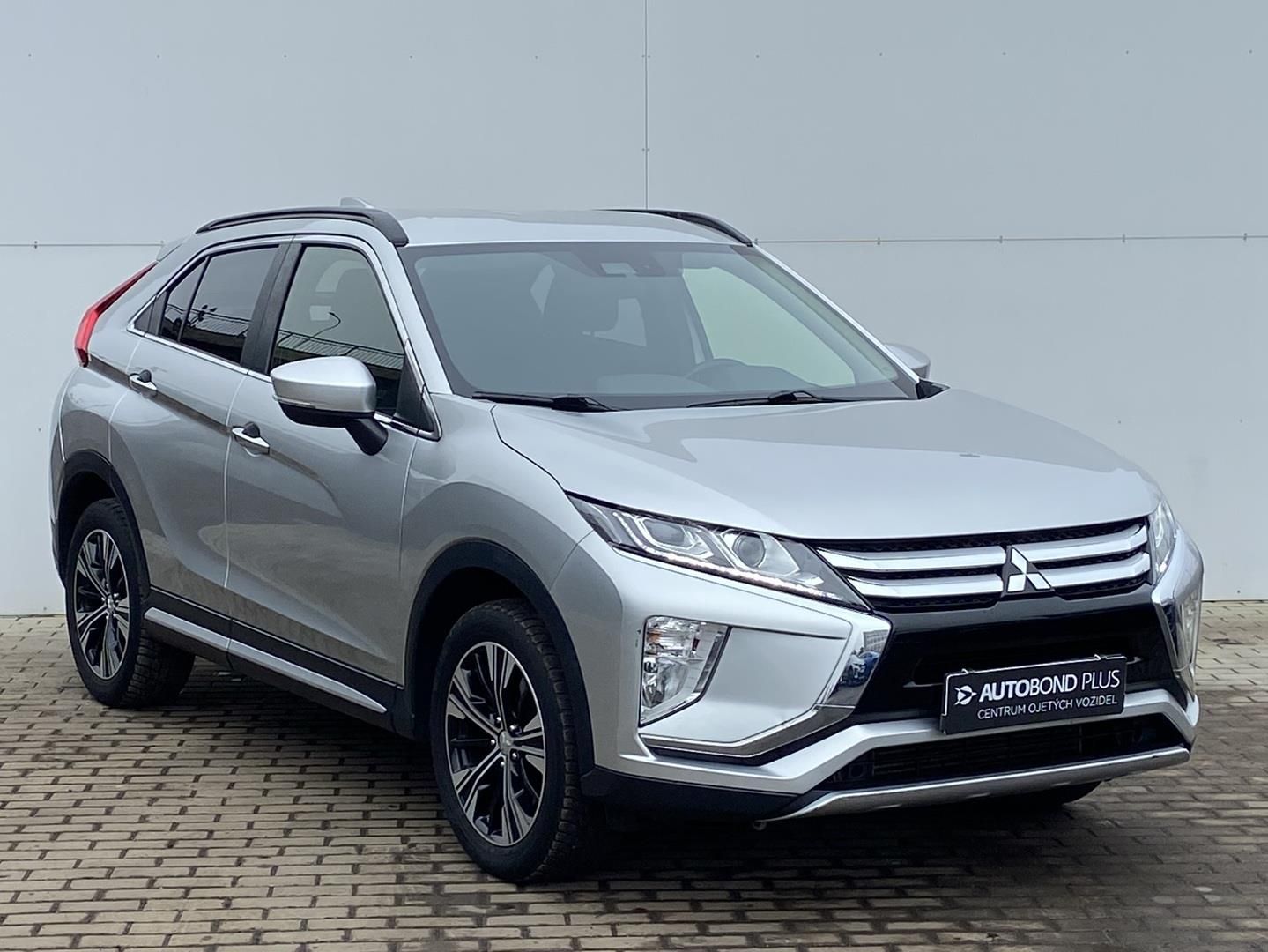 Mitsubishi Eclipse Cross, 1.5 T-MIVEC 120kW Intense - fotka 6
