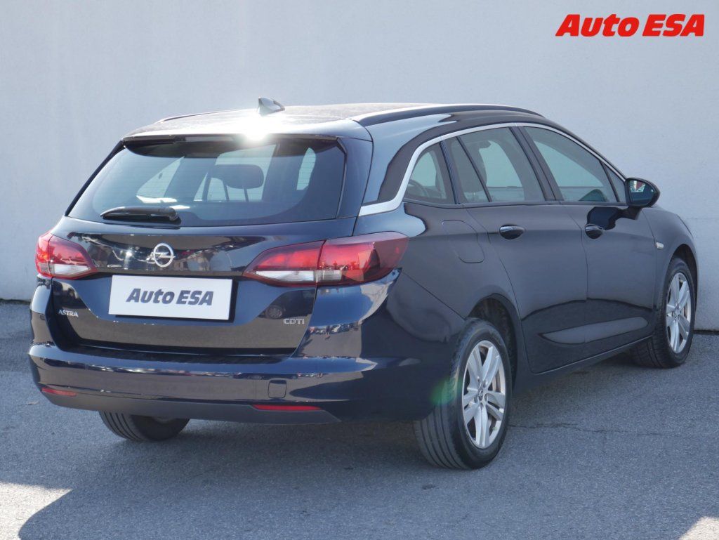 Opel Astra, 1.6 CDTi,AC,tempo - fotka 4