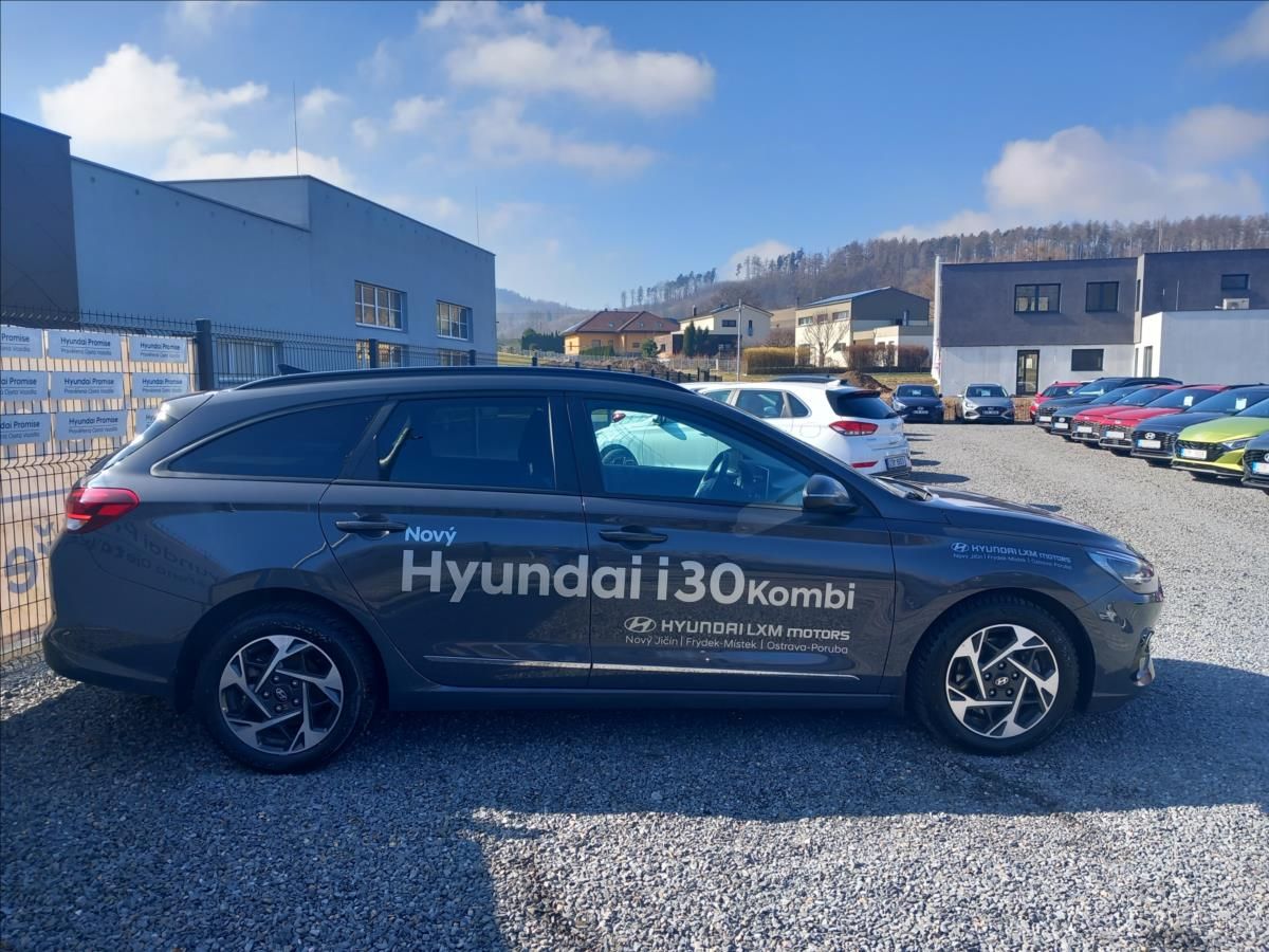 Hyundai i30, 1,0 T-GDI SMART DCT - fotka 5