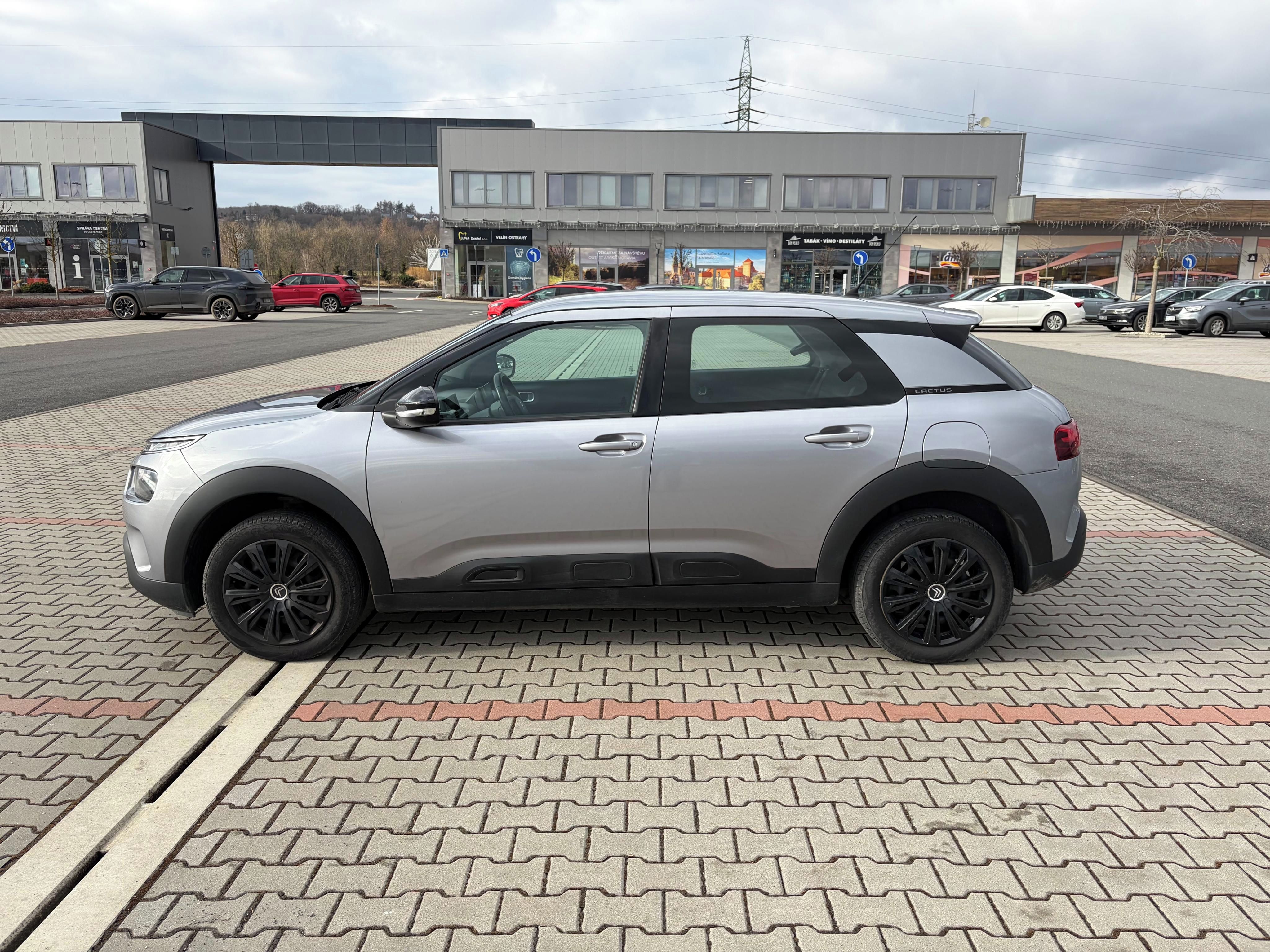 Citroën C4, Cactus 1.2i 81kw 1.maj. ČR TZ - fotka 6