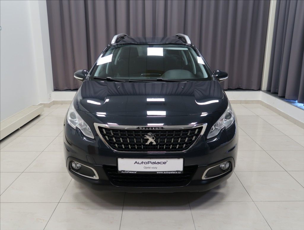 Peugeot 2008, 1,2 ČR 1. MAJITEL VÝHŘEV - fotka 3