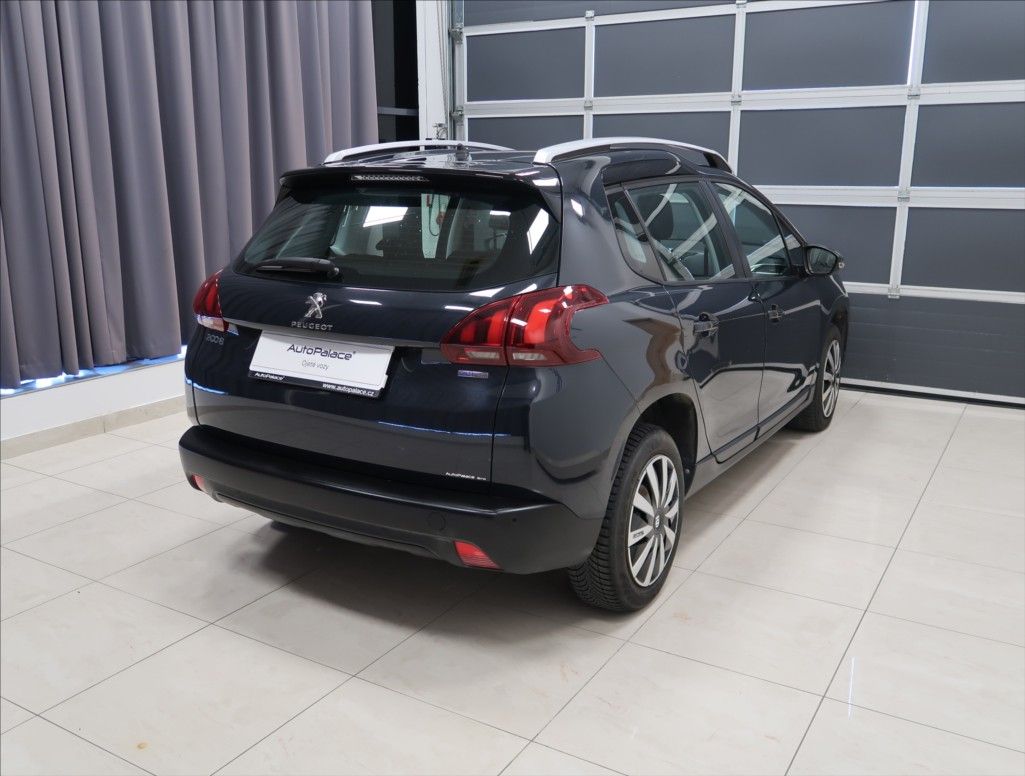 Peugeot 2008, 1,2 ČR 1. MAJITEL VÝHŘEV - fotka 5