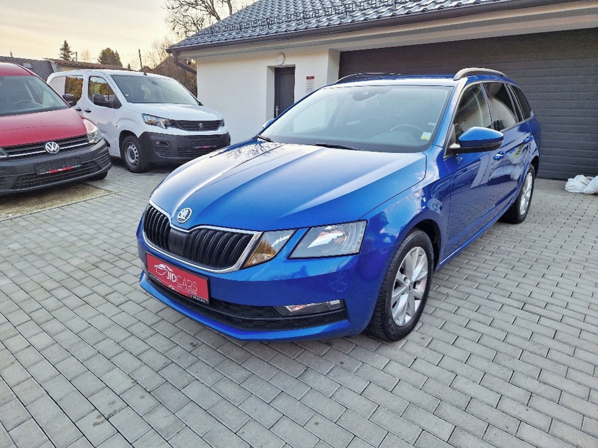 Škoda Octavia, 2.0 TDi (110 kW), plný servis - fotka 2