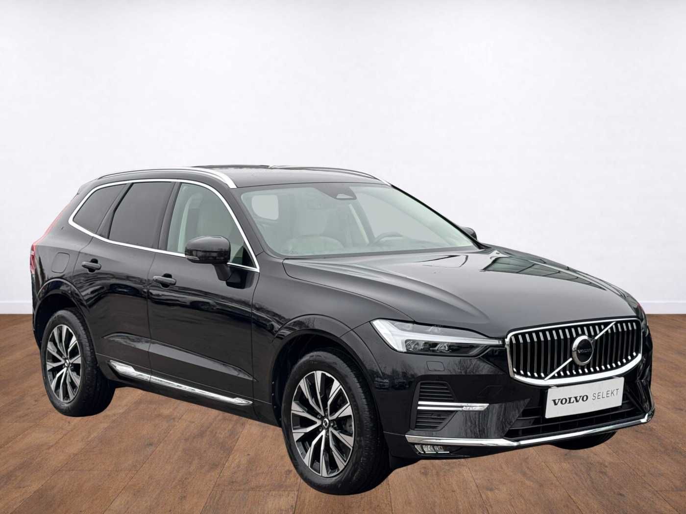 Volvo XC60, B4 AWD PLUS, ACC - fotka 6