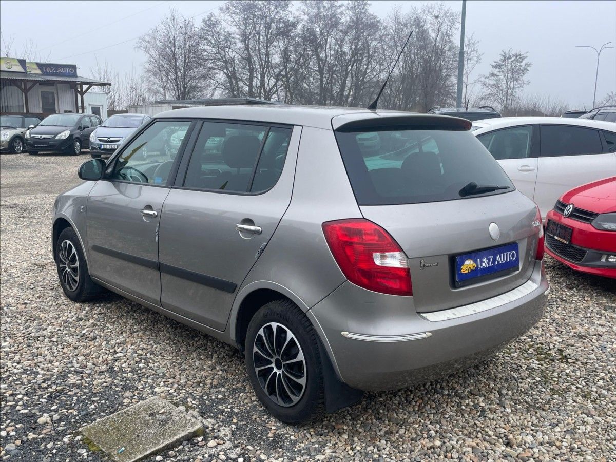 Škoda Fabia, 1,6 16V LPG - fotka 4