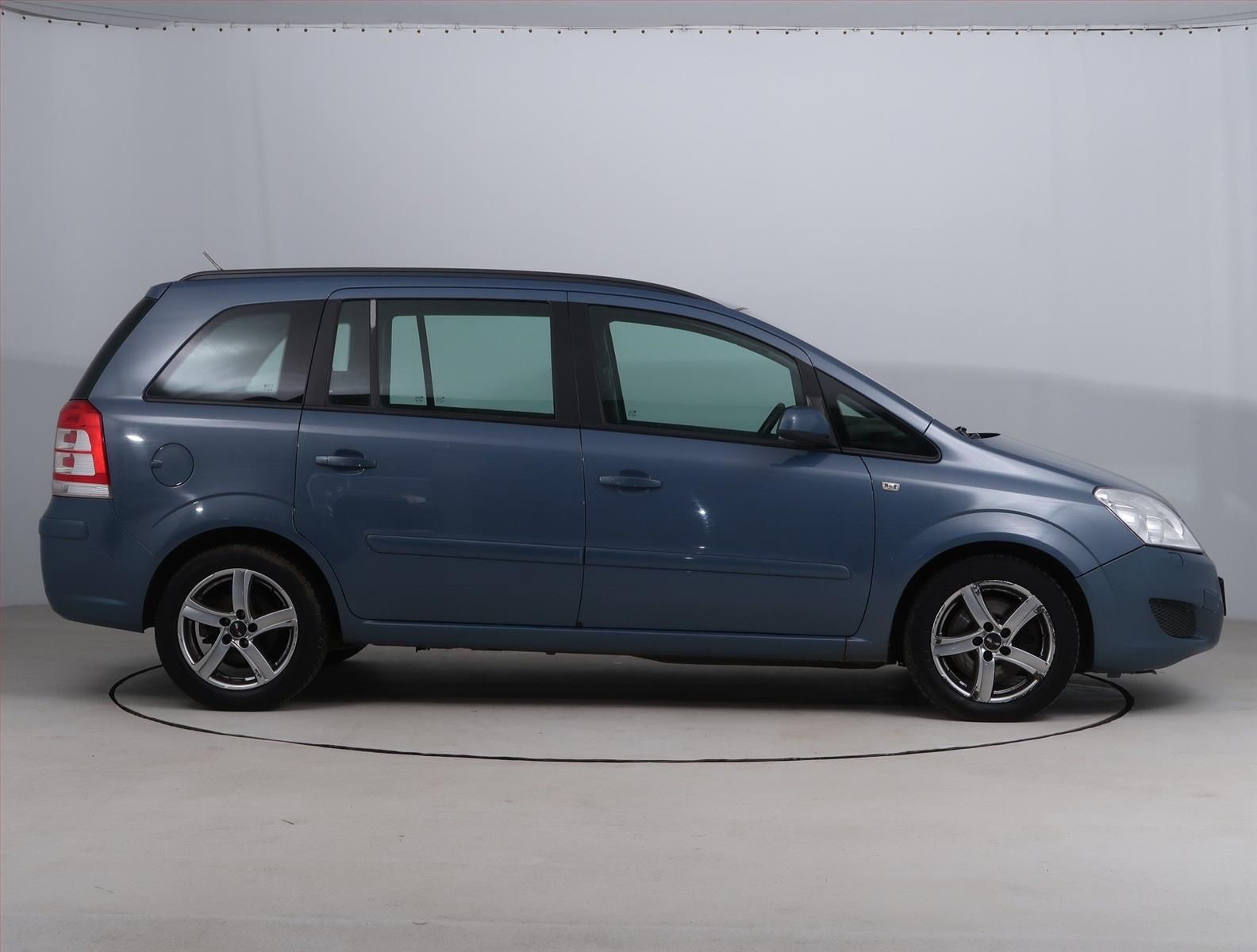 Opel Zafira, 1.9 CDTI, 7 míst, Tažné, Klima - fotka 6