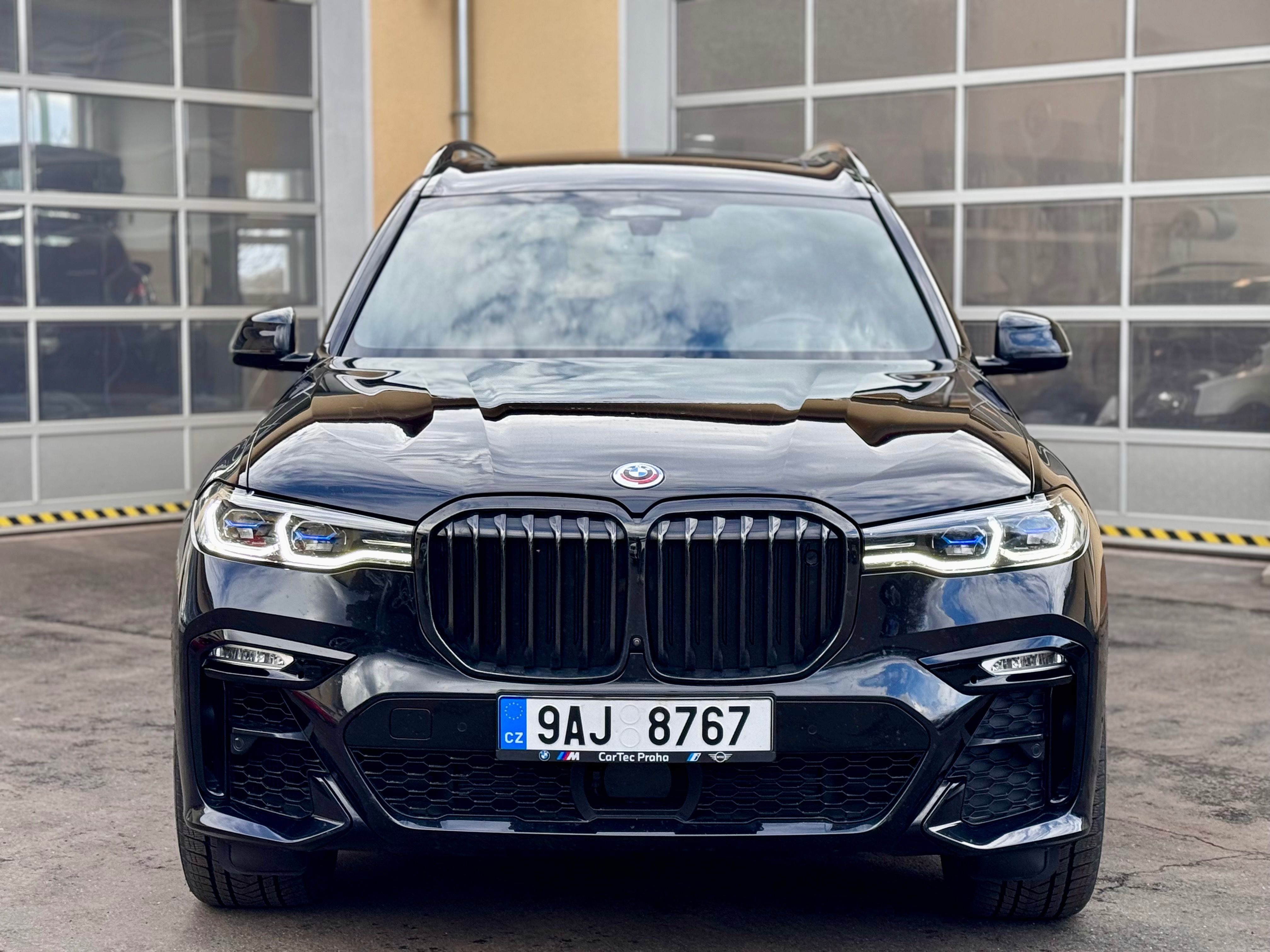 BMW X7, 4.4 M50i ČR DPH LASER PANO - fotka 4