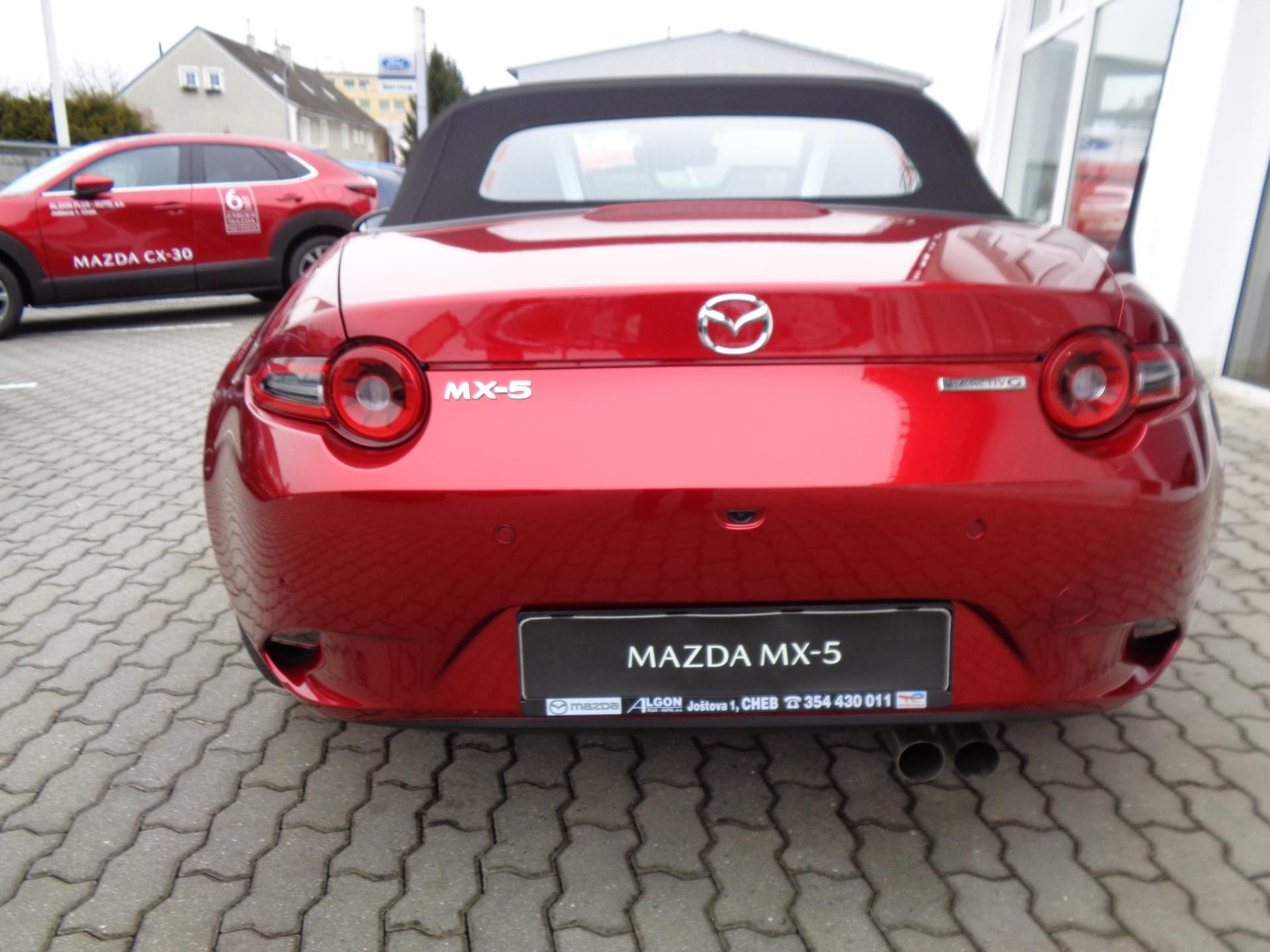 Mazda MX-5, 1,5i Exclusive-line,pl.střecha - fotka 5