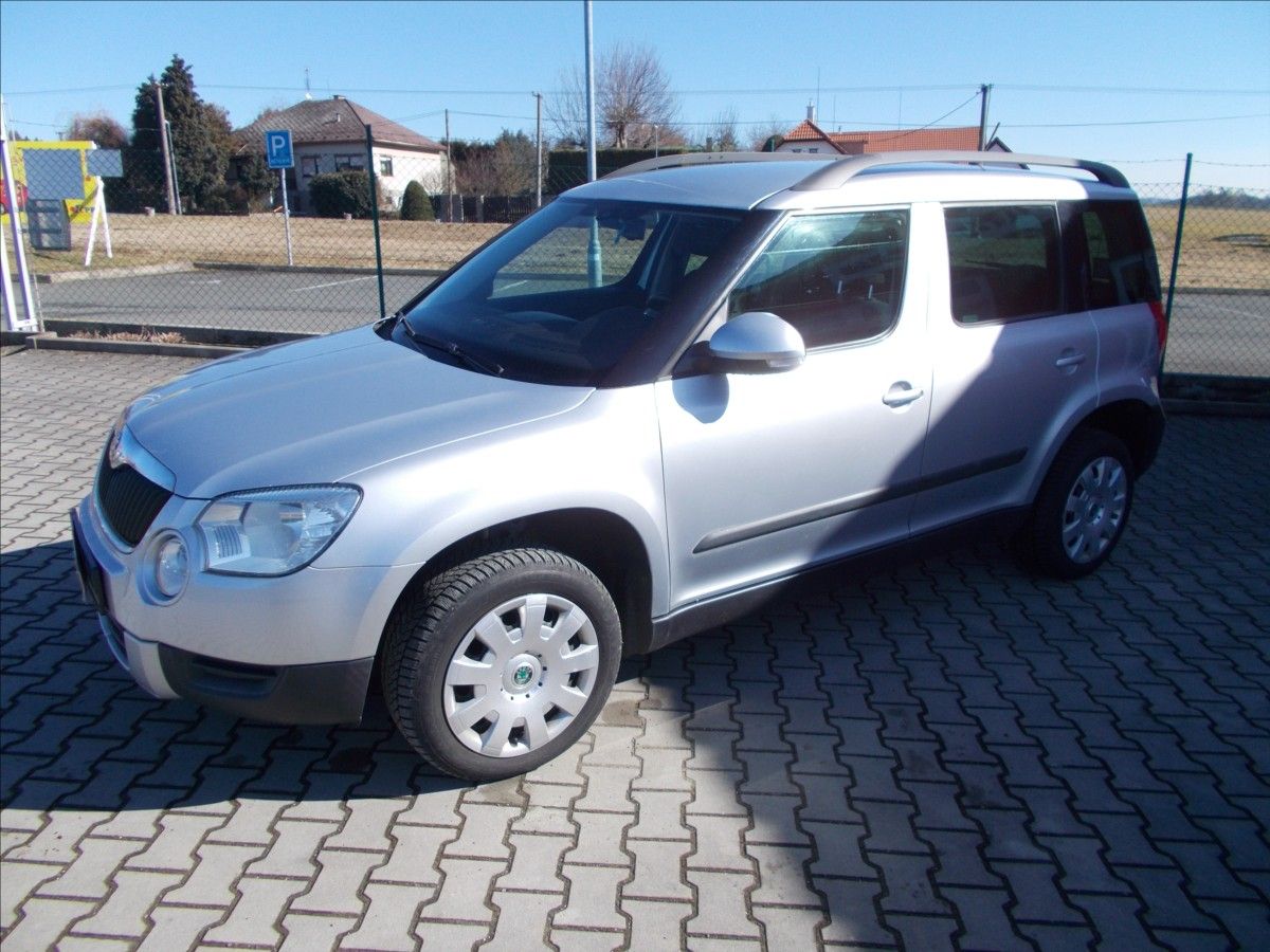 Škoda Yeti, 2,0 TDI 4x4 ČR AMB DIGIKLIMA - fotka 3