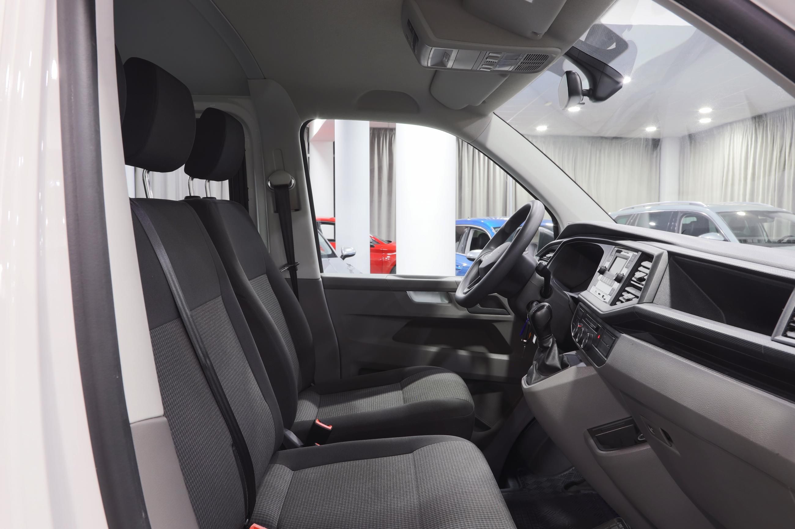 Volkswagen Transporter, T6 2.0 TDI 110kW DSG / 9-míst - fotka 5