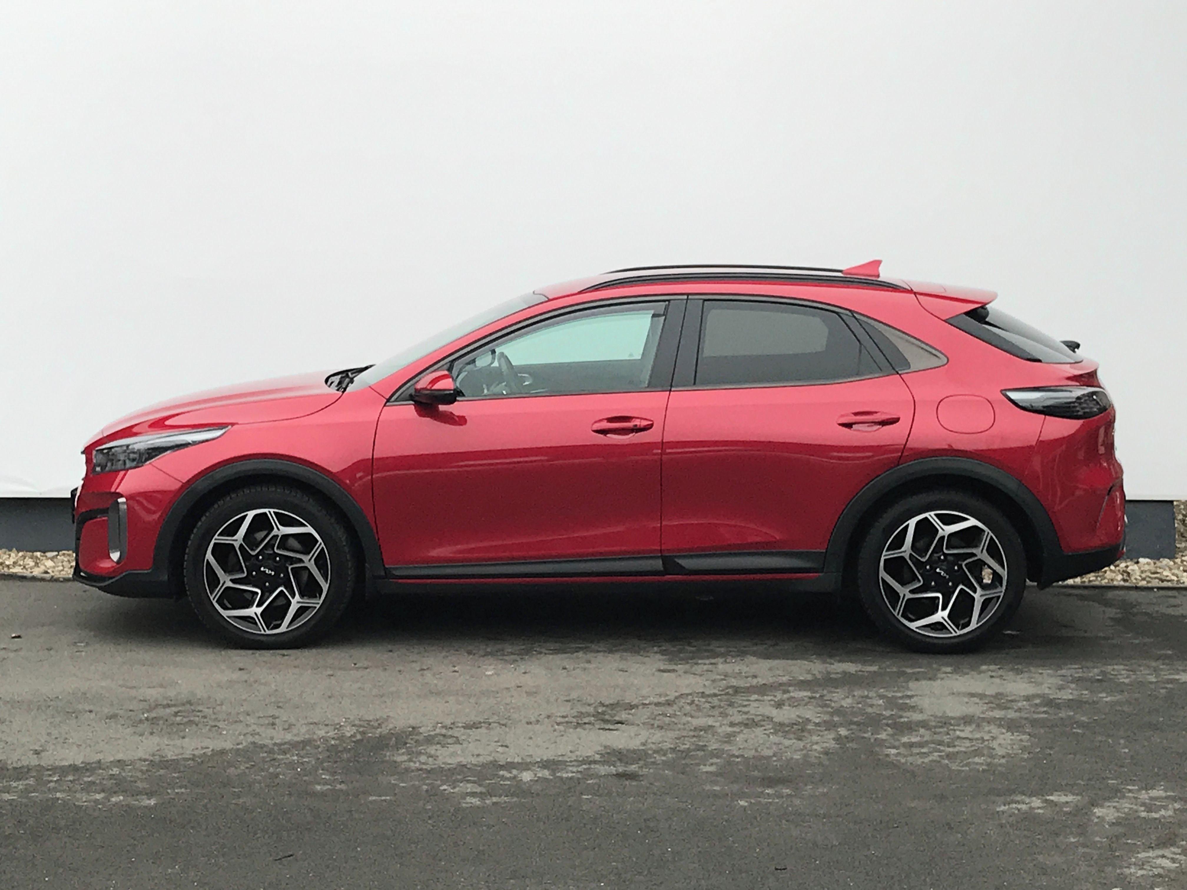 Kia XCee´d, 1.5T-GDI 118kW 7°DCT GT-Line - fotka 3