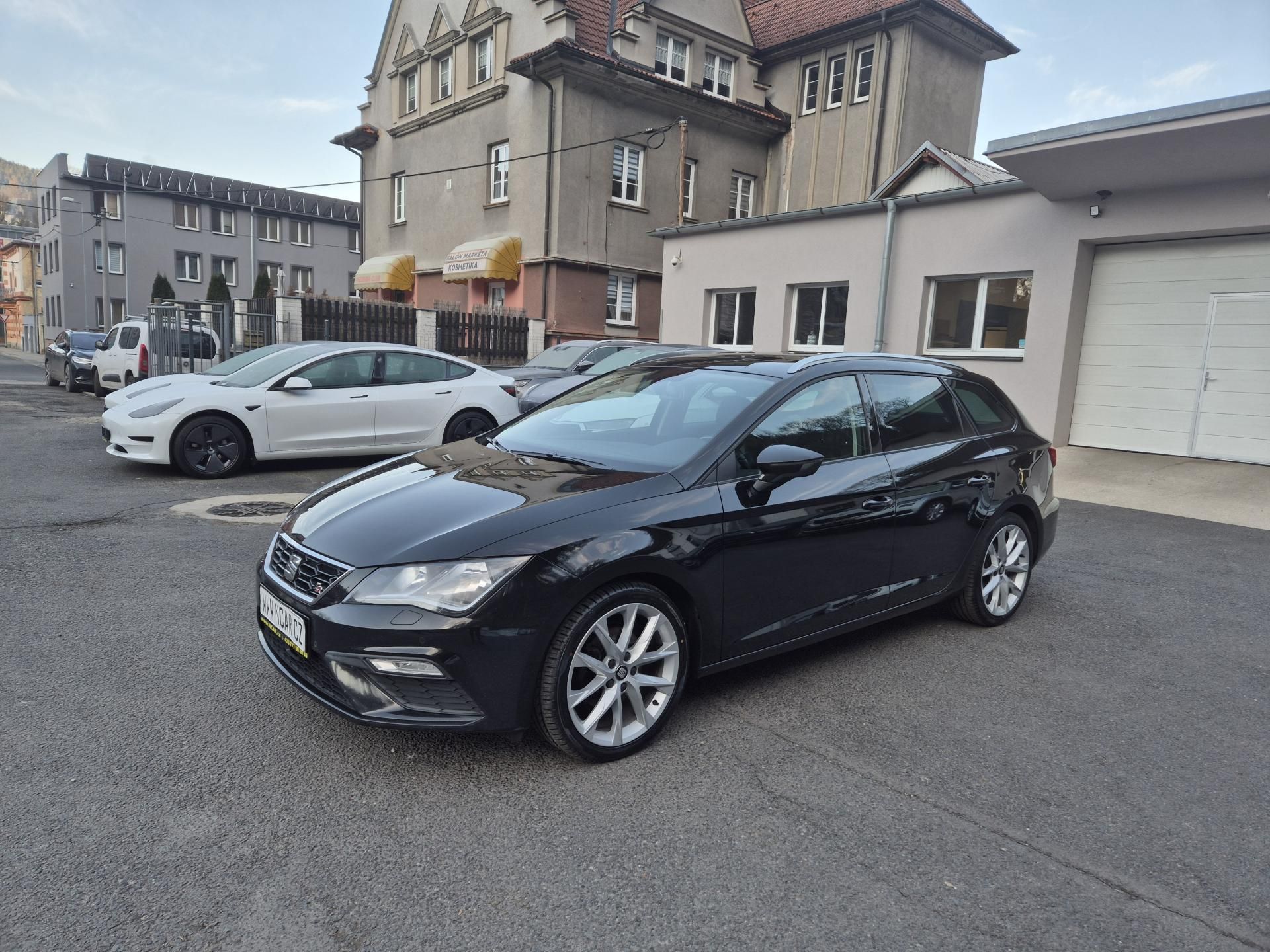Seat Leon, ST FR 2,0TDi 110kw DSG 18ALU - fotka 2
