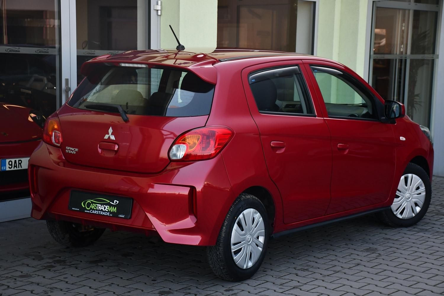 Mitsubishi Space Star, 1.0i 52kW A/C - fotka 4