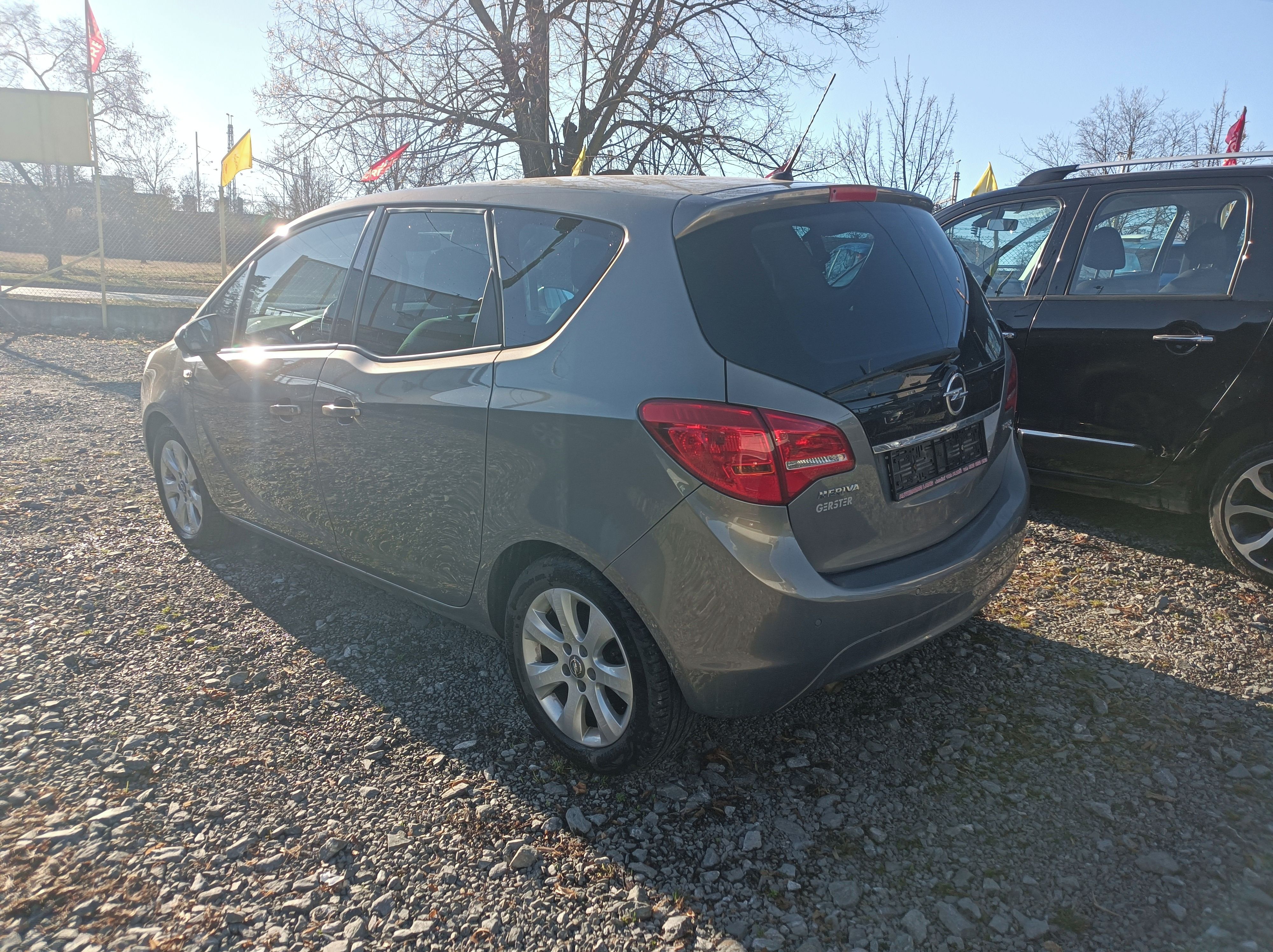 Opel Meriva, 1.4-88 kW,klima,r.13.s.kniha - fotka 5