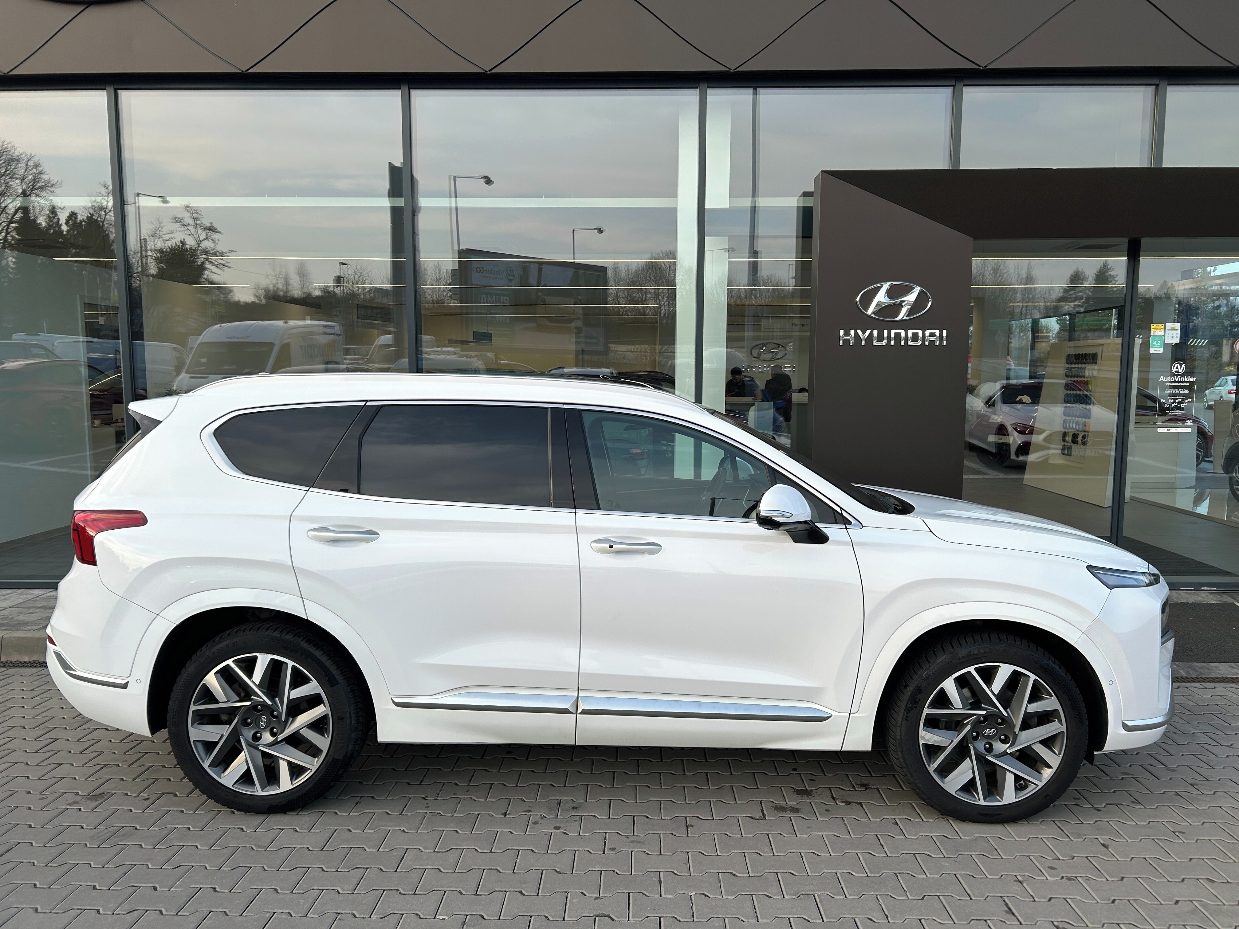 Hyundai Santa Fe, 22 5s 2,2 D DCT 4x4 Luxury Pan - fotka 4