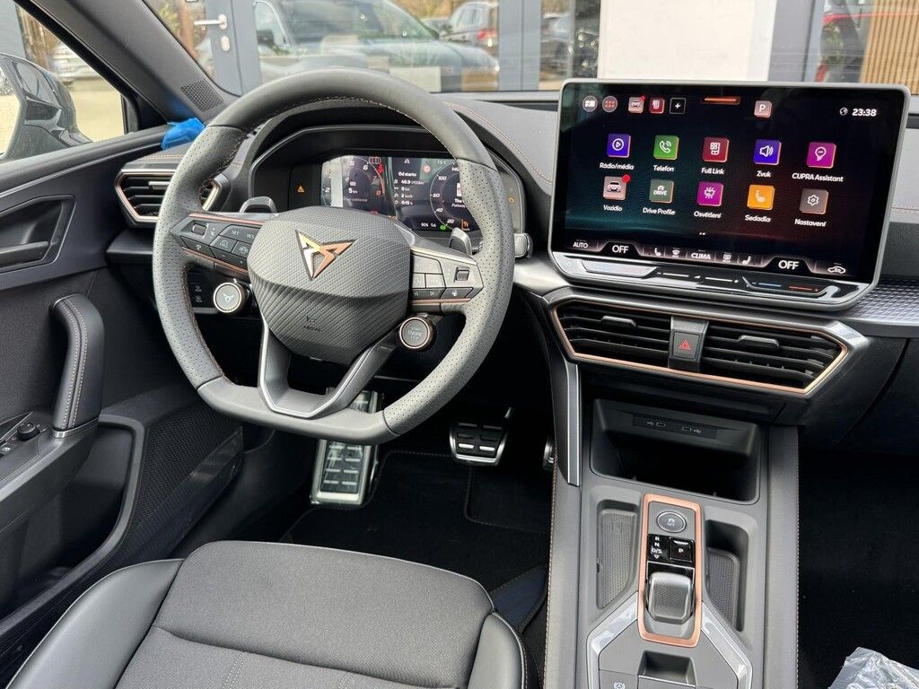 Cupra Leon, 1.5eTSI 110kW DSG - fotka 5