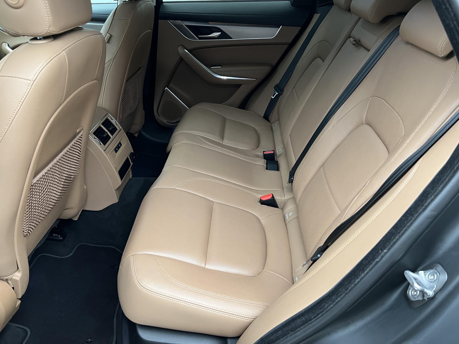 Jaguar F-Pace, D200 S AWD AUT - fotka 5