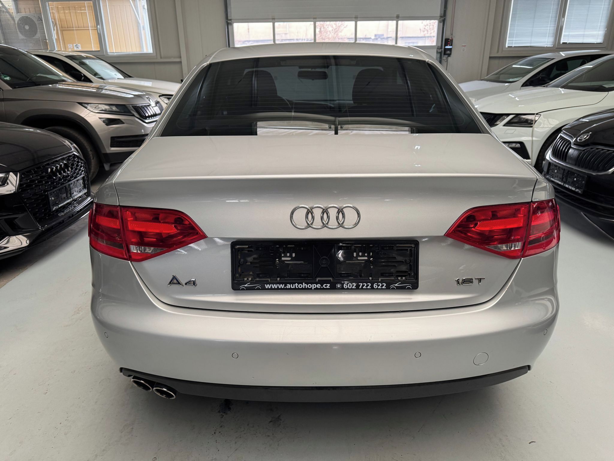 Audi A4, 1.8 TFSI Limousine - fotka 5